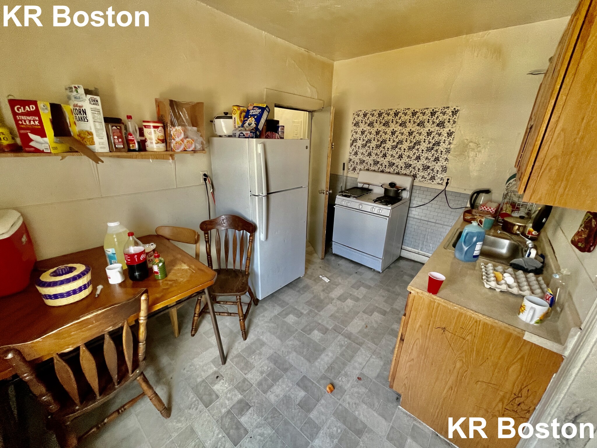 5 bed, 1 bath apartment for rent at 199 Harvard Ave Unit 3, Allston — photo 5 of 6