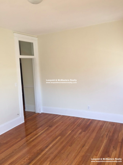 1 bed, 1 bath apartment for rent at 128 Allston St Unit 1SIDE, Allston — photo 3 of 10