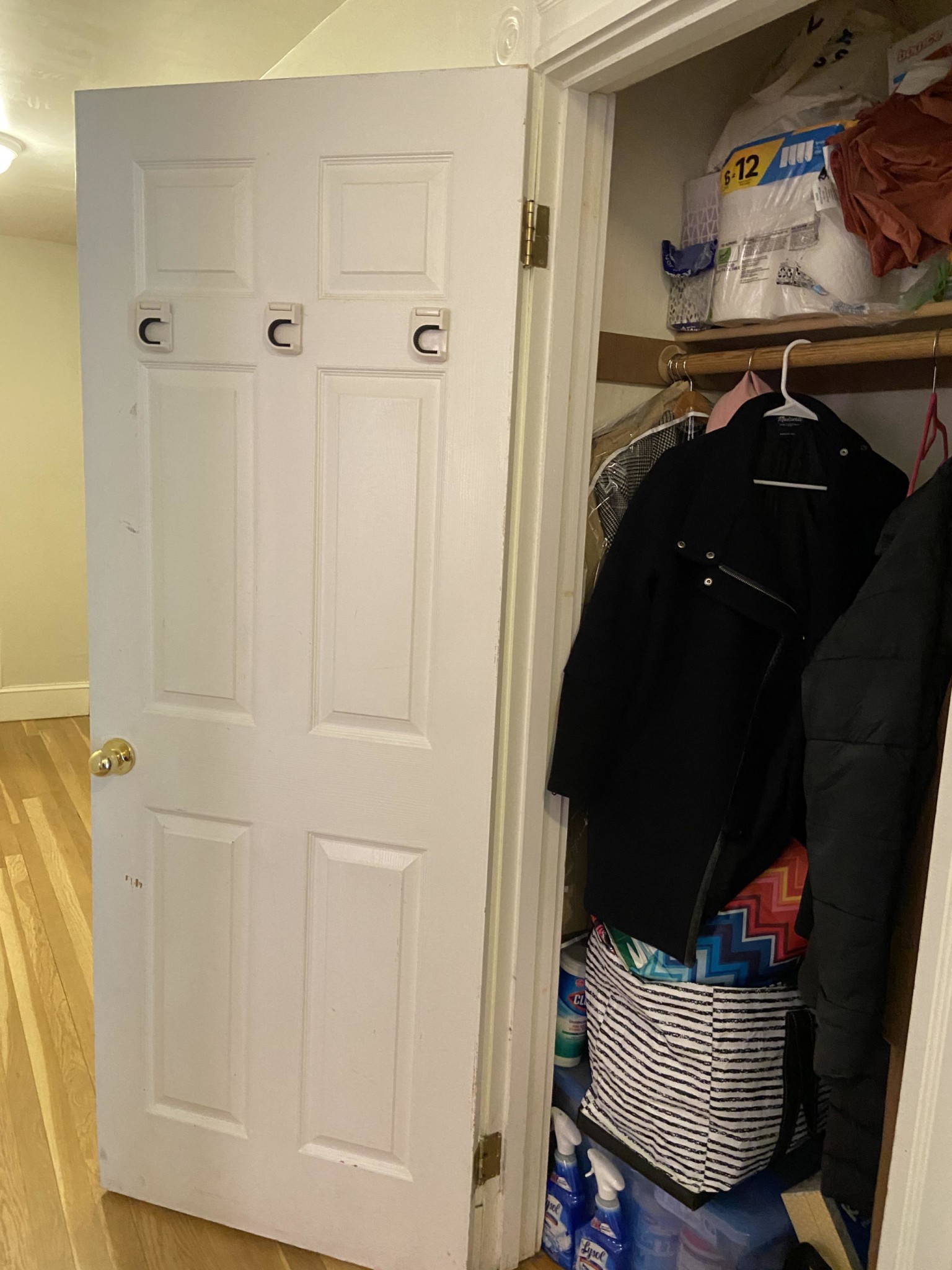 4 bed, 1 bath apartment for rent at 197 Green Unit 3, Central Square — photo 8 of 19