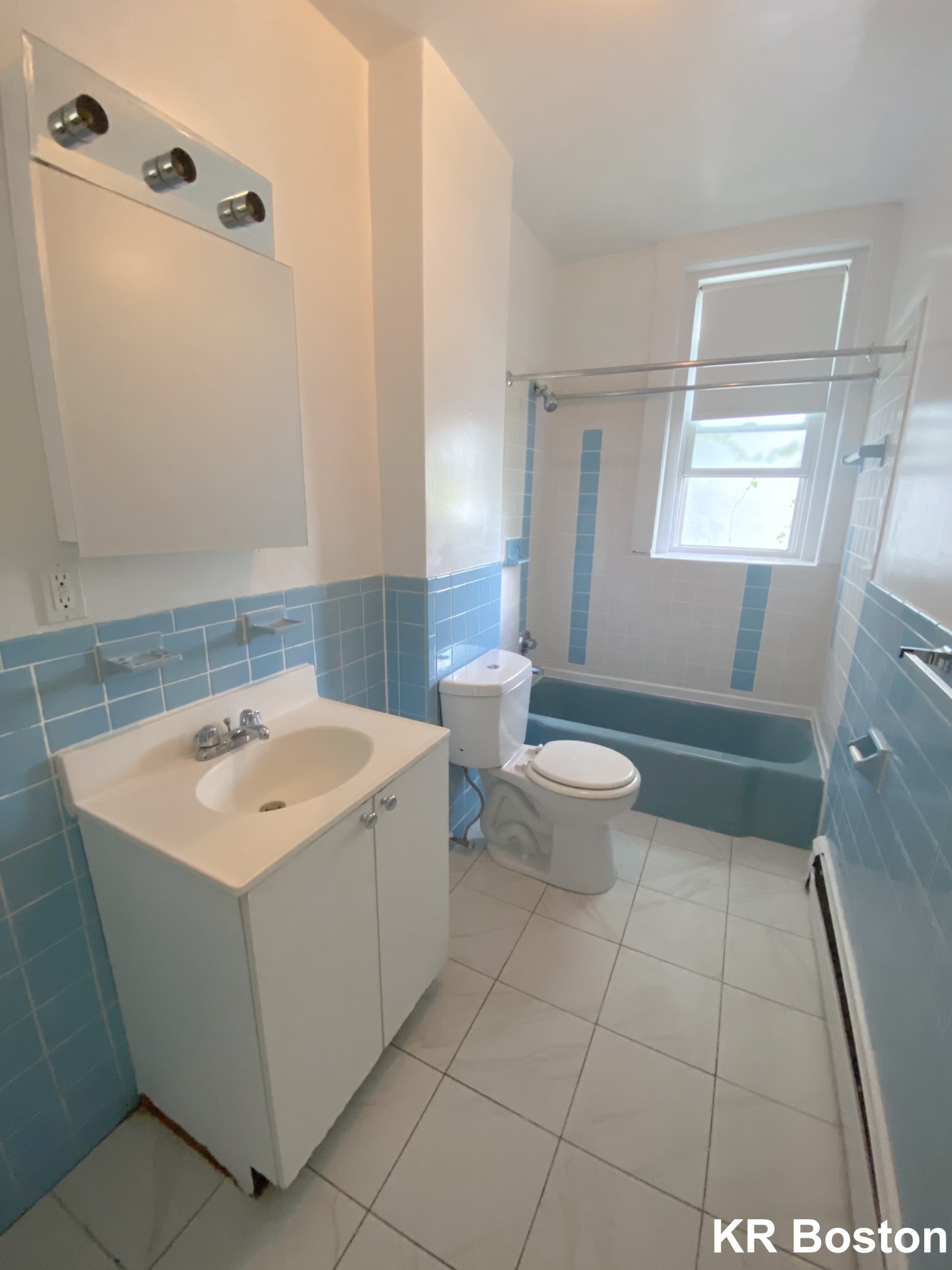 2 bed, 1 bath apartment for rent at 18 Fairbanks St Unit 33, Washington Square — photo 12 of 14
