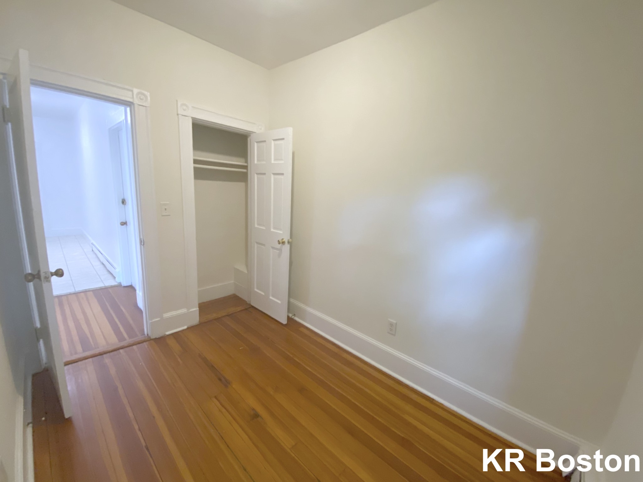 2 bed, 1 bath apartment for rent at 26 Fairbanks St Unit 33, Washington Square — photo 14 of 16