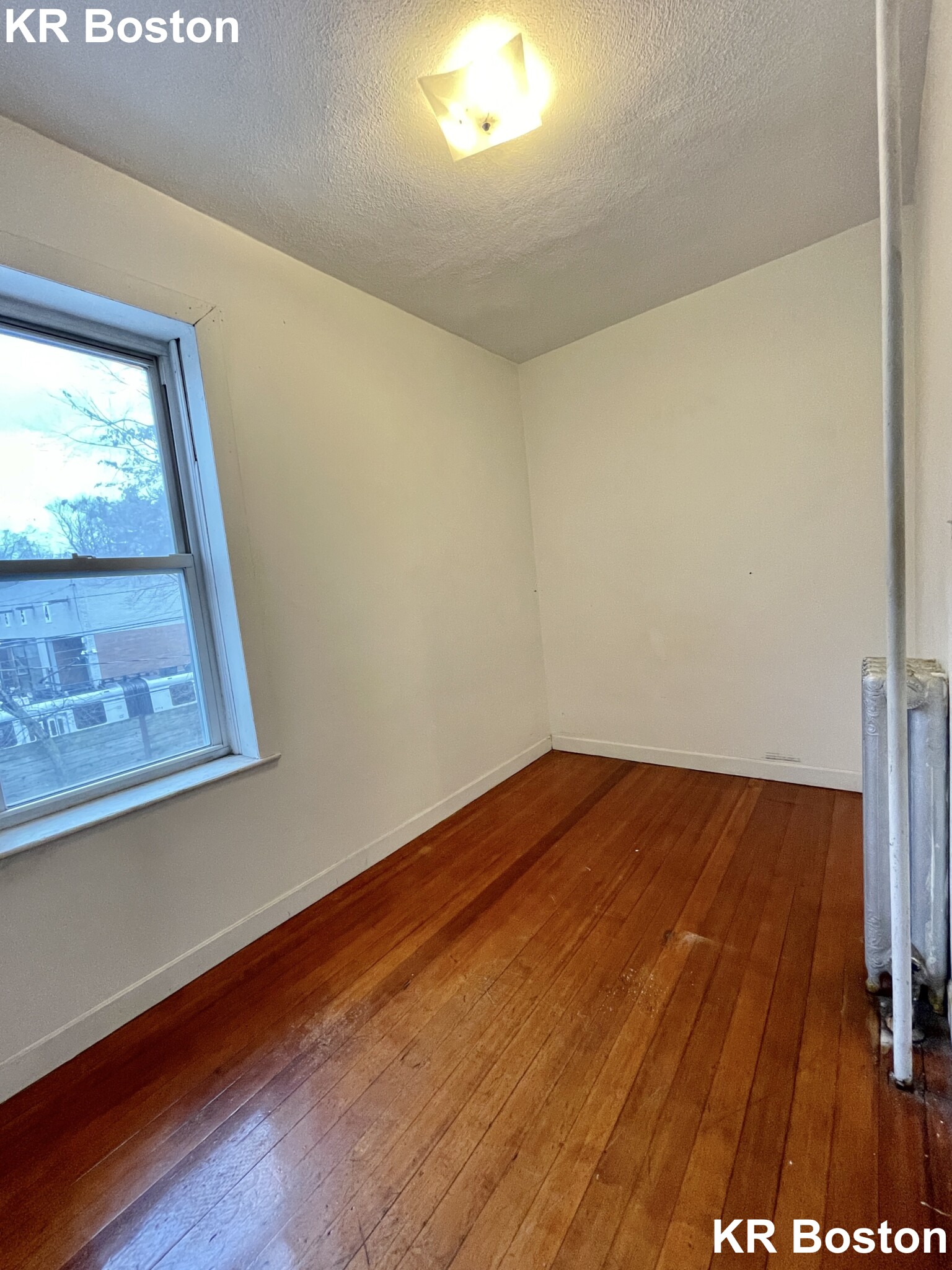 5 bed, 2 bath apartment for rent at 1900 Beacon St Unit 2, Chestnut Hill — photo 7 of 17