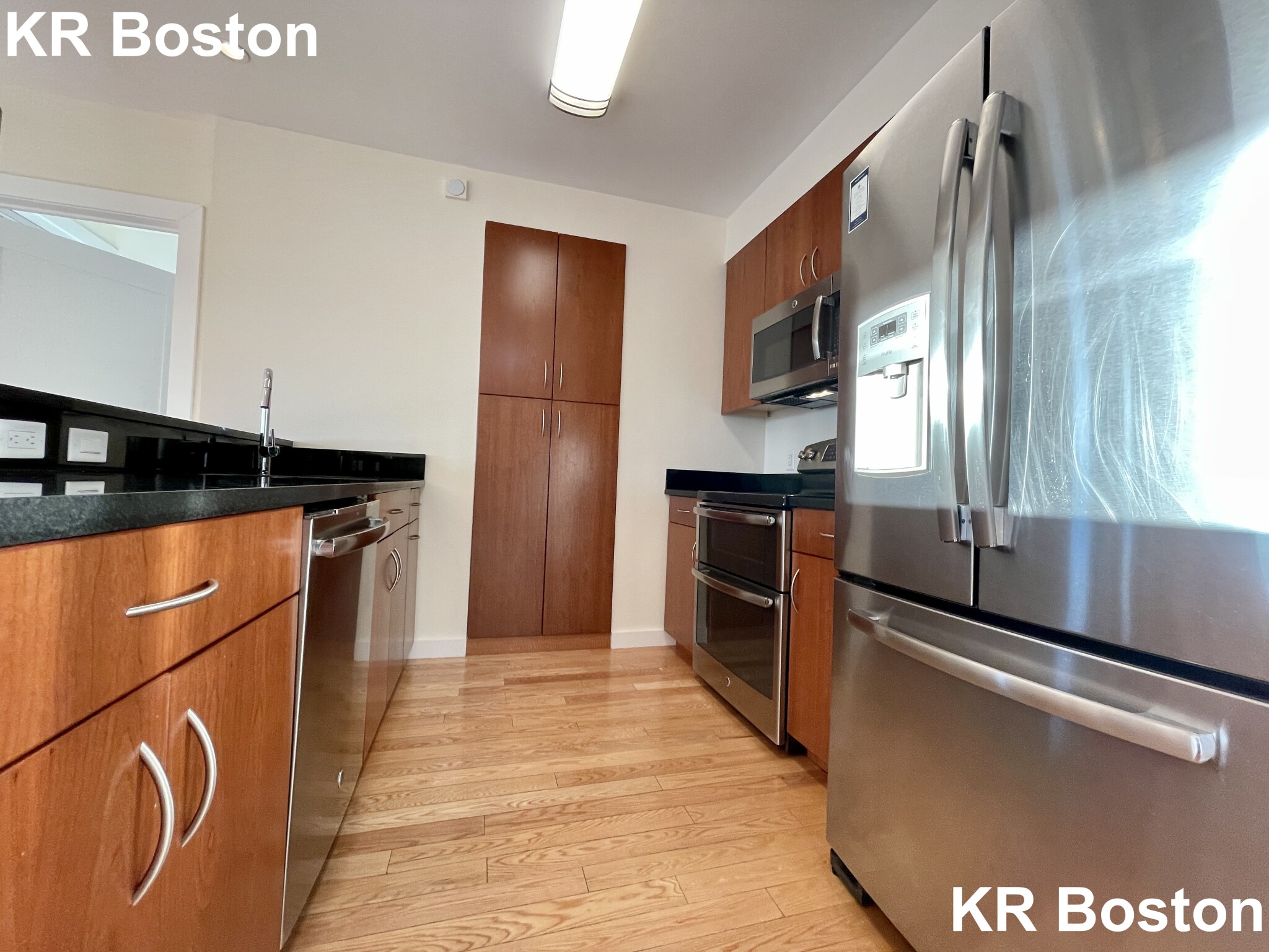 2 bed, 1 bath apartment for rent at 9 Miner St Unit 502, Fenway — photo 2 of 8