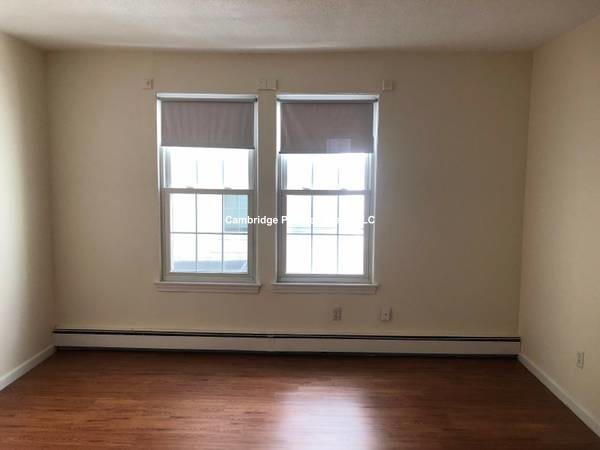 1 bed, 1 bath apartment for rent at 70 South St Unit 4, Jamaica Plain — photo 2 of 4