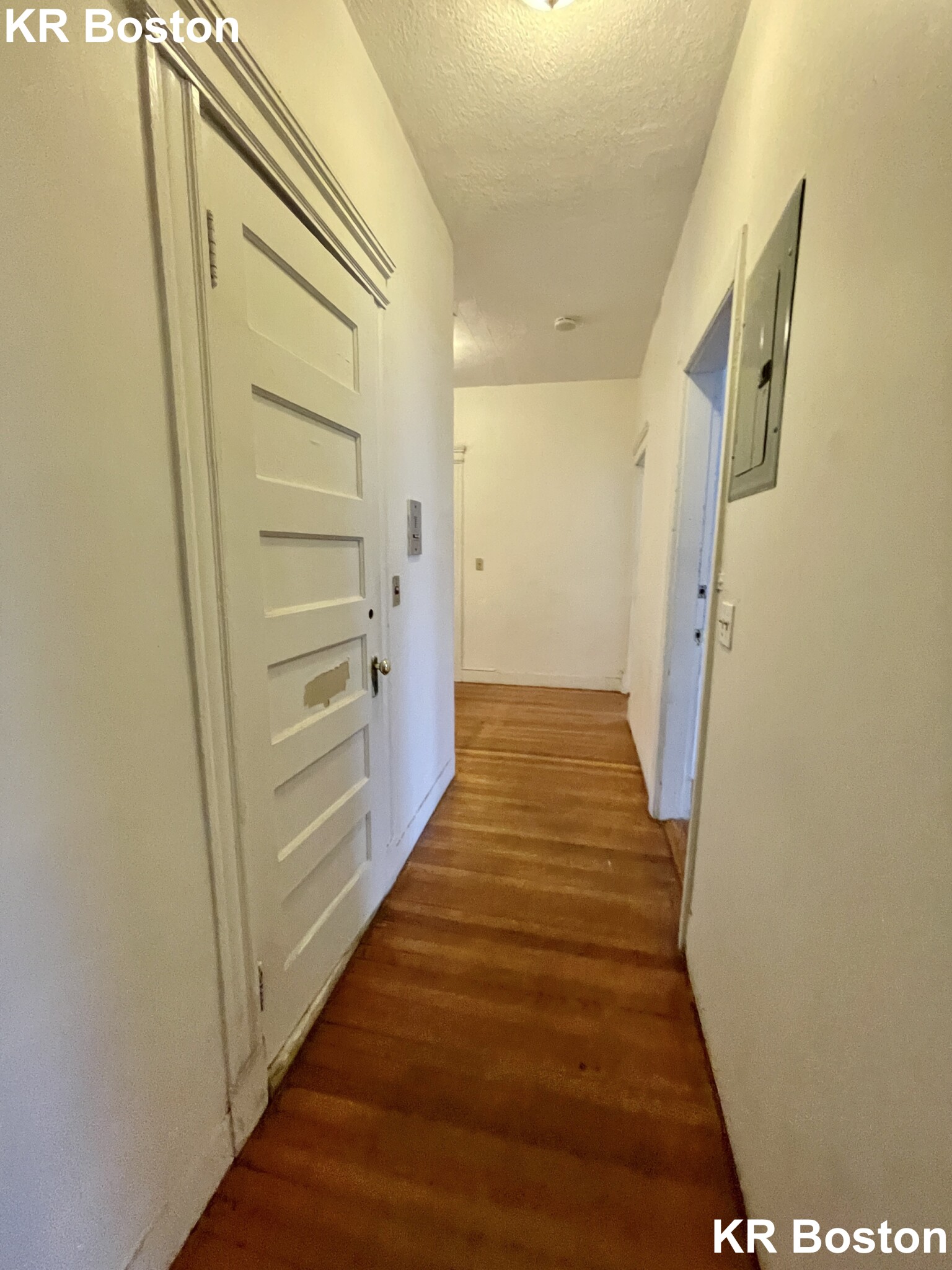 5 bed, 2 bath apartment for rent at 1907 Beacon St Unit 2, Chestnut Hill — photo 12 of 20