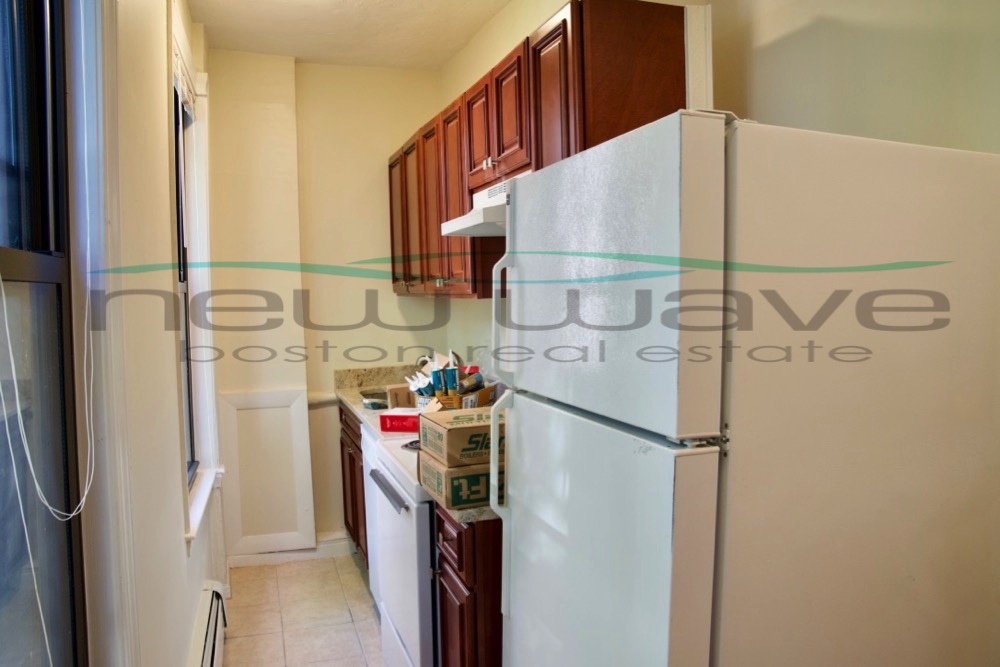 3 bed, 1 bath apartment for rent at 38 Bradford St Unit 3, South End — photo 1 of 15