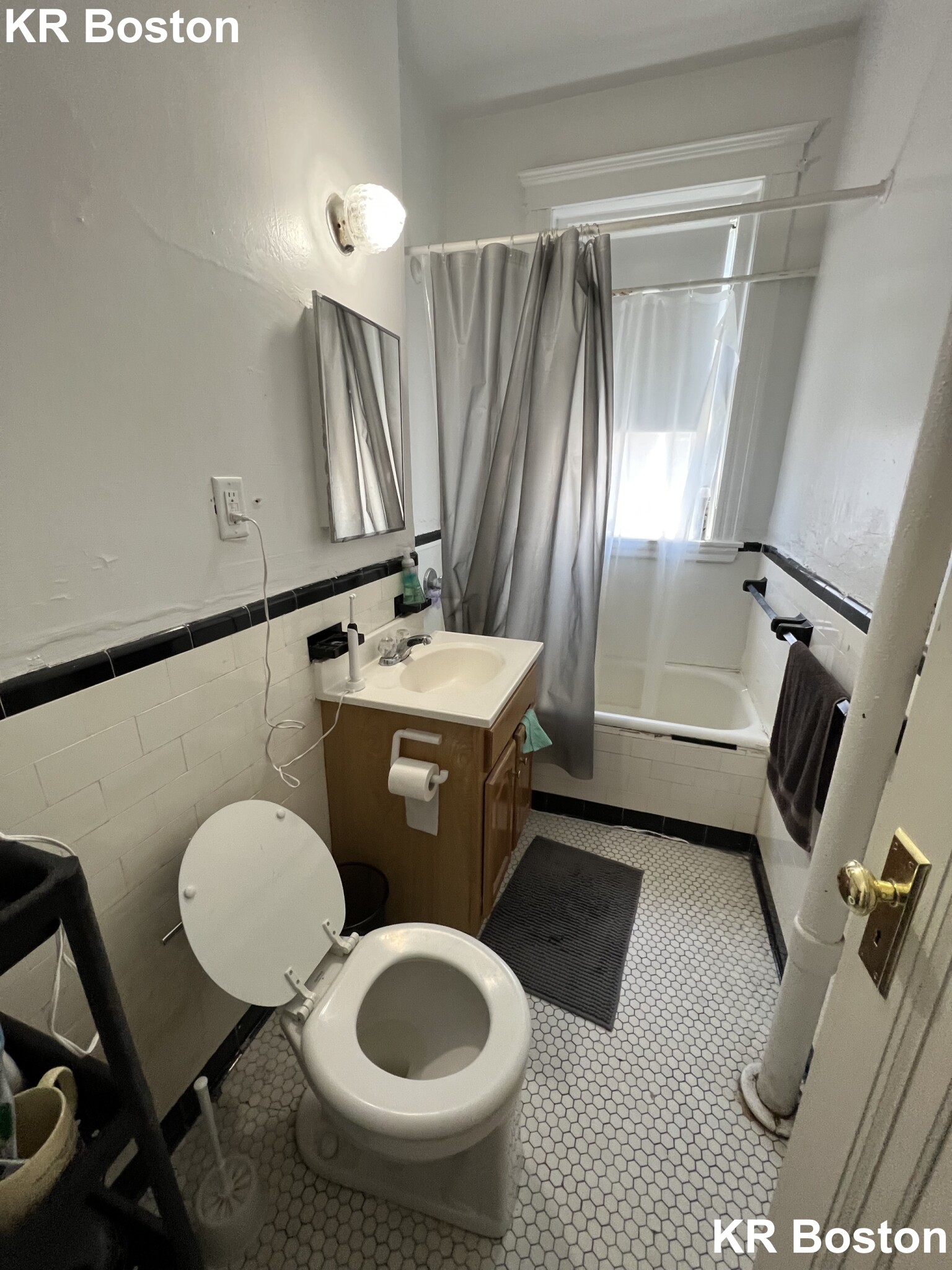 1 bed, 1 bath apartment for rent at 1685 Commonwealth Ave Unit 34, Brighton — photo 3 of 6