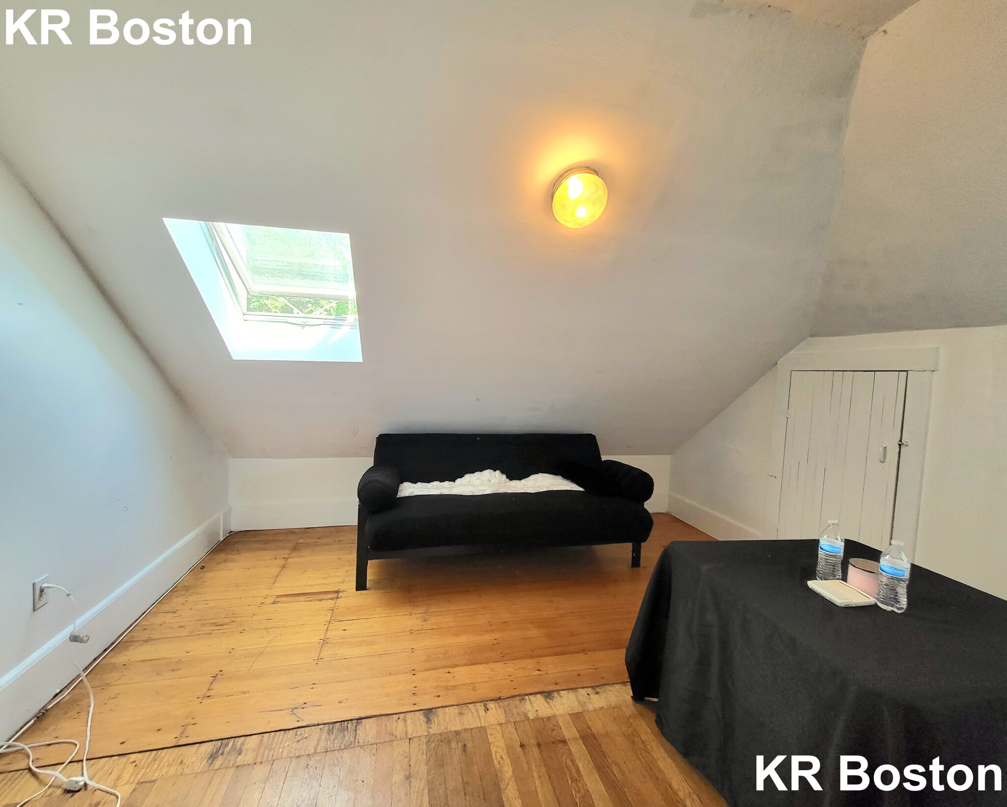 3 bed, 1.5 bath apartment for rent at 149 Strathmore Rd Unit 0, Brighton — photo 2 of 4