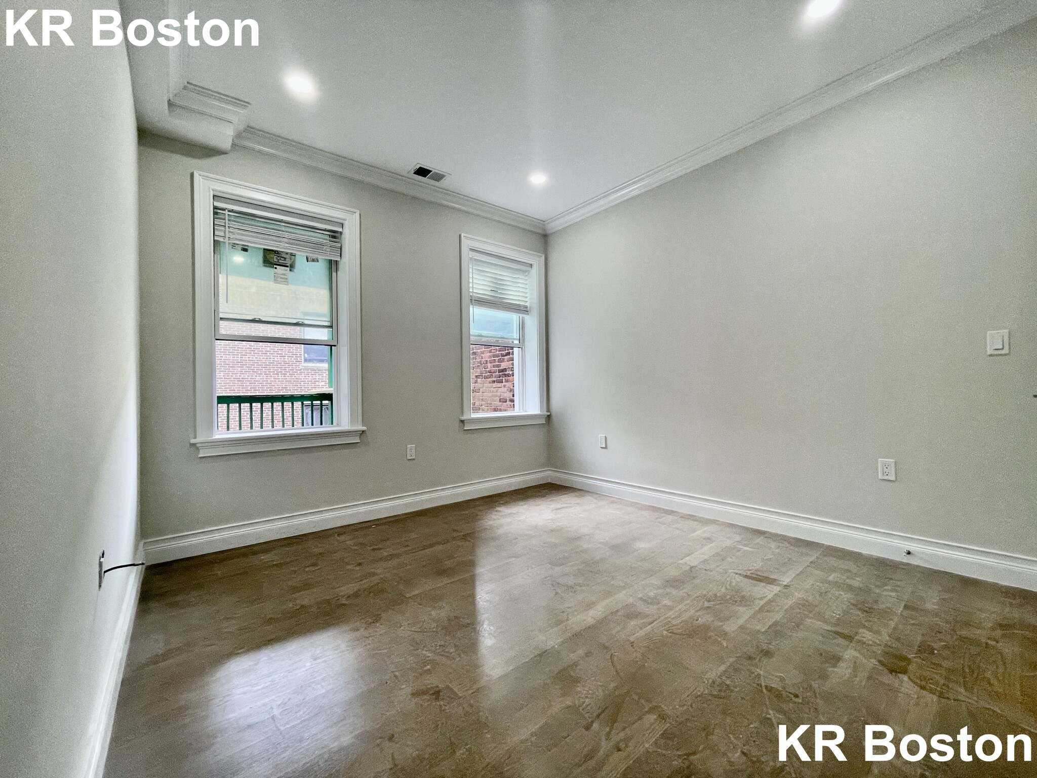 2 bed, 1 bath apartment for rent at 13 Mount Hood Rd Unit 6, Brighton — photo 3 of 5