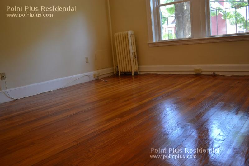 Studio bed, 1 bath apartment for rent at 15 Linnean Unit 2, Harvard Square — photo 6 of 11