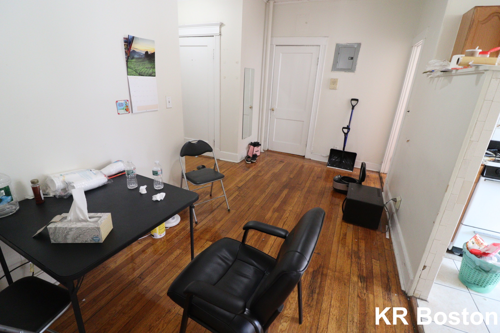 2 bed, 1 bath apartment for rent at 122 Warren St Unit 25, Brighton — photo 1 of 5