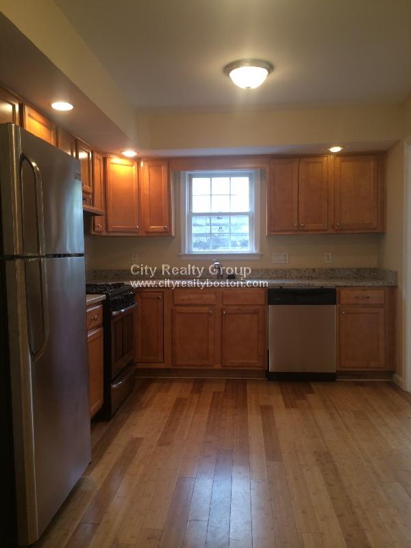 5 bed, 2 bath apartment for rent at 2591 Washington St Unit -, Roxbury — photo 3 of 11