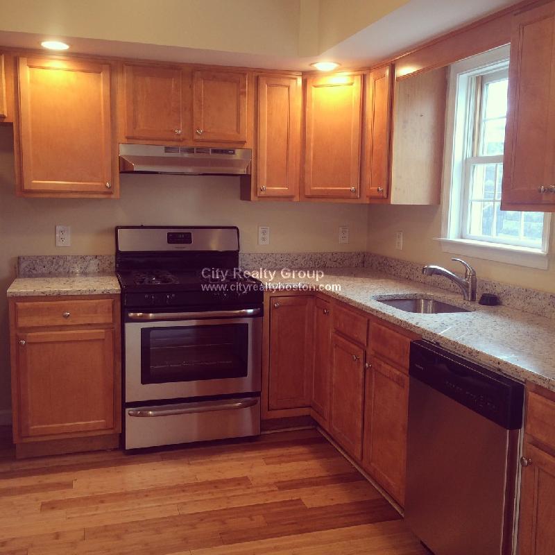 5 bed, 2 bath apartment for rent at 2591 Washington St Unit -, Roxbury — photo 2 of 11