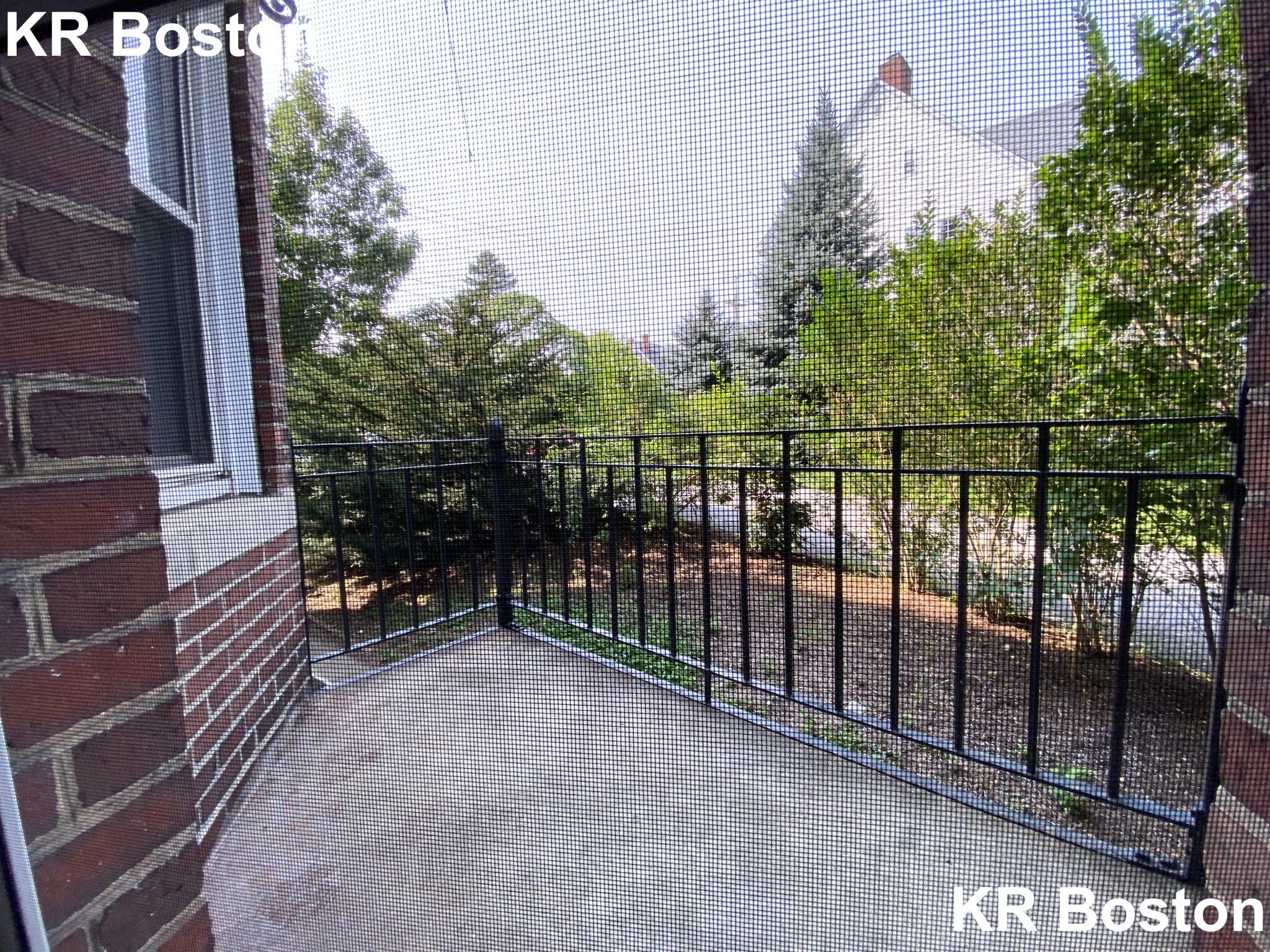 4 bed, 1 bath apartment for rent at 166 Summer St Unit 2, Winter Hill — photo 4 of 16