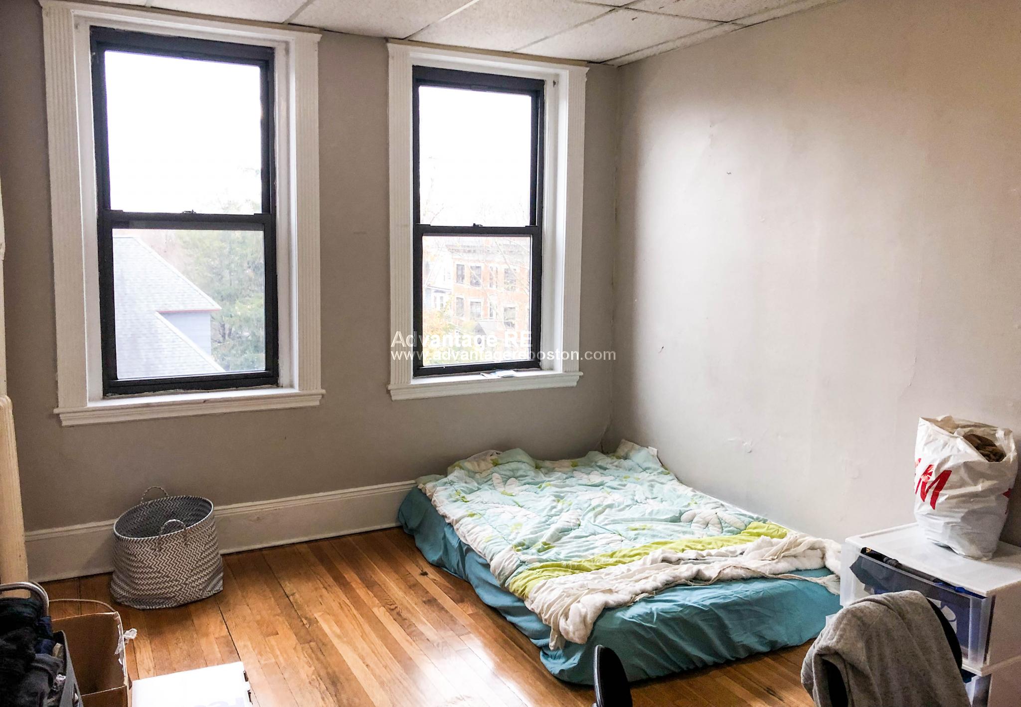 2 bed, 1 bath apartment for rent at 1066 Commonwealth Ave Unit NA, Allston — photo 4 of 26
