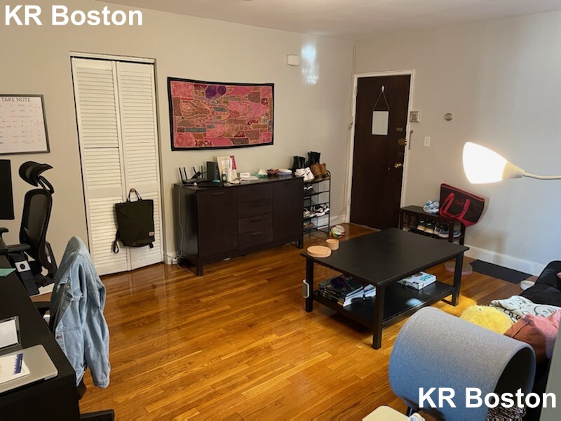 1 bed, 1 bath apartment for rent at 59 Selkirk Rd Unit 4, Brighton — photo 4 of 14