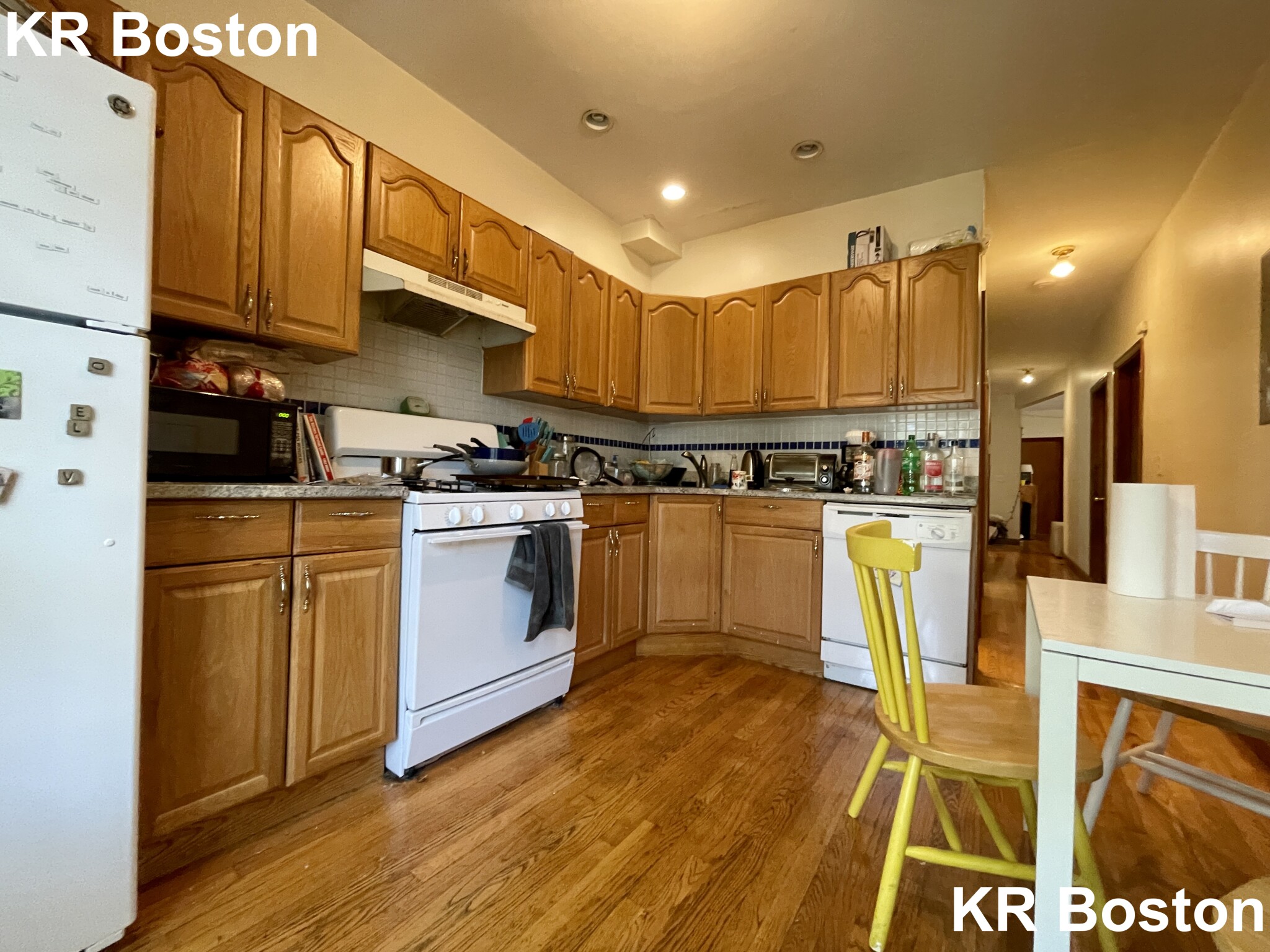 4 bed, 2 bath apartment for rent at 135 Brook St Unit 2, Coolidge Corner — photo 2 of 7