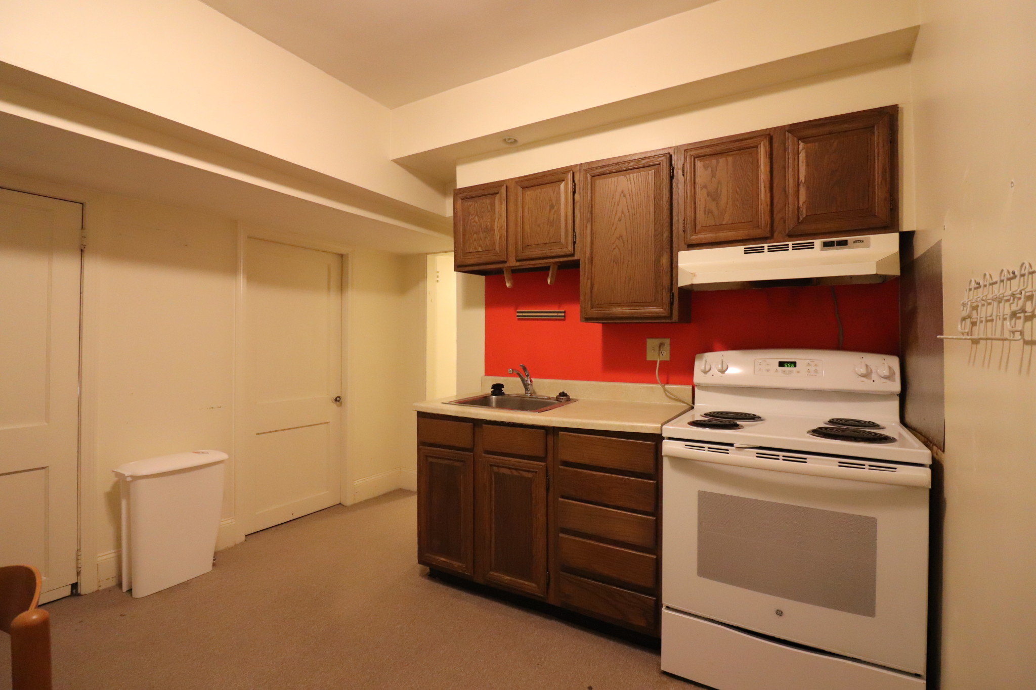 2 bed, 1 bath apartment for rent at 40 Blake Rd Unit B, Brookline Hills — photo 5 of 18