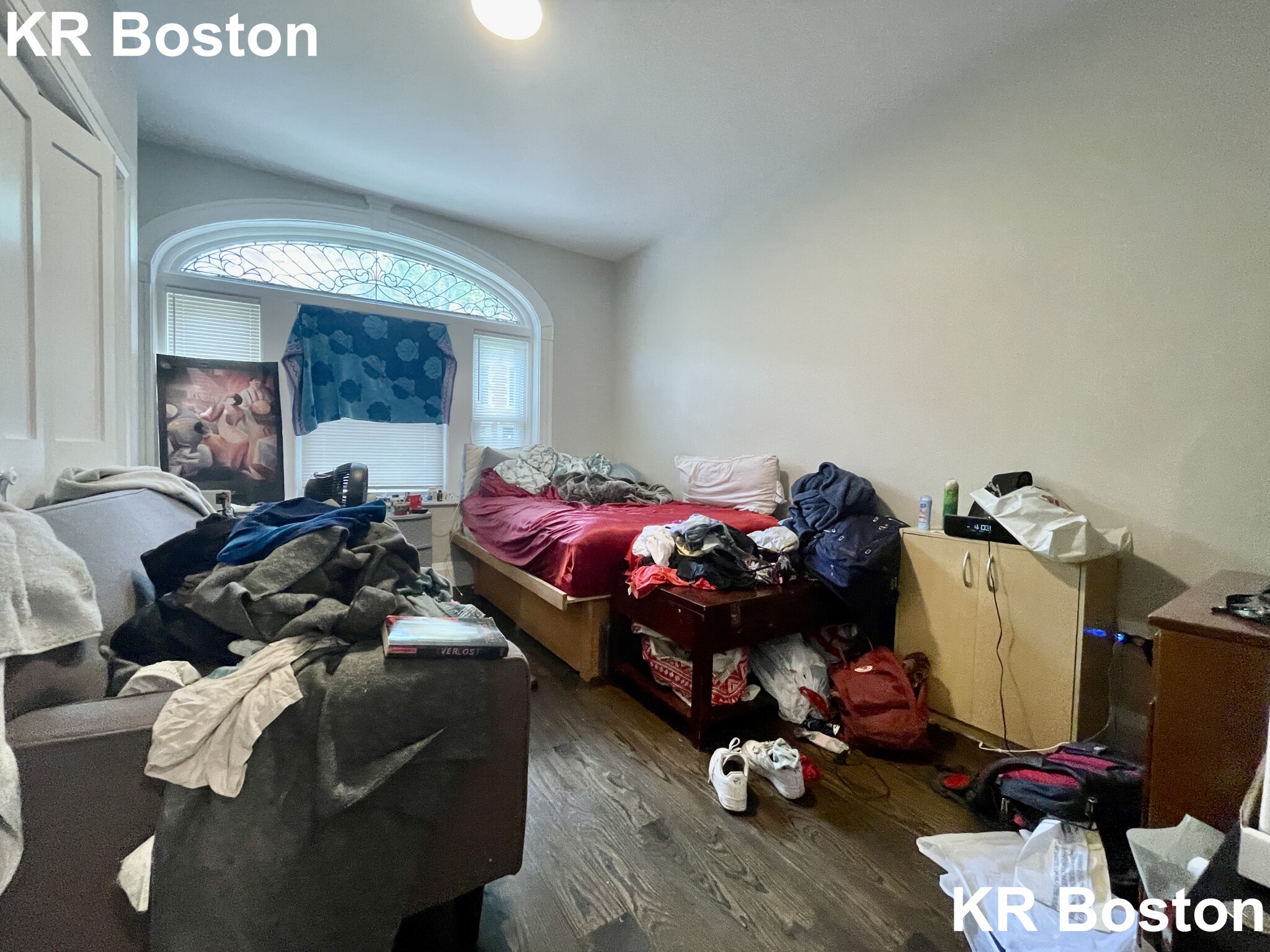 4 bed, 2 bath apartment for rent at 5 Strathmore Rd Unit 1, Chestnut Hill — photo 4 of 9
