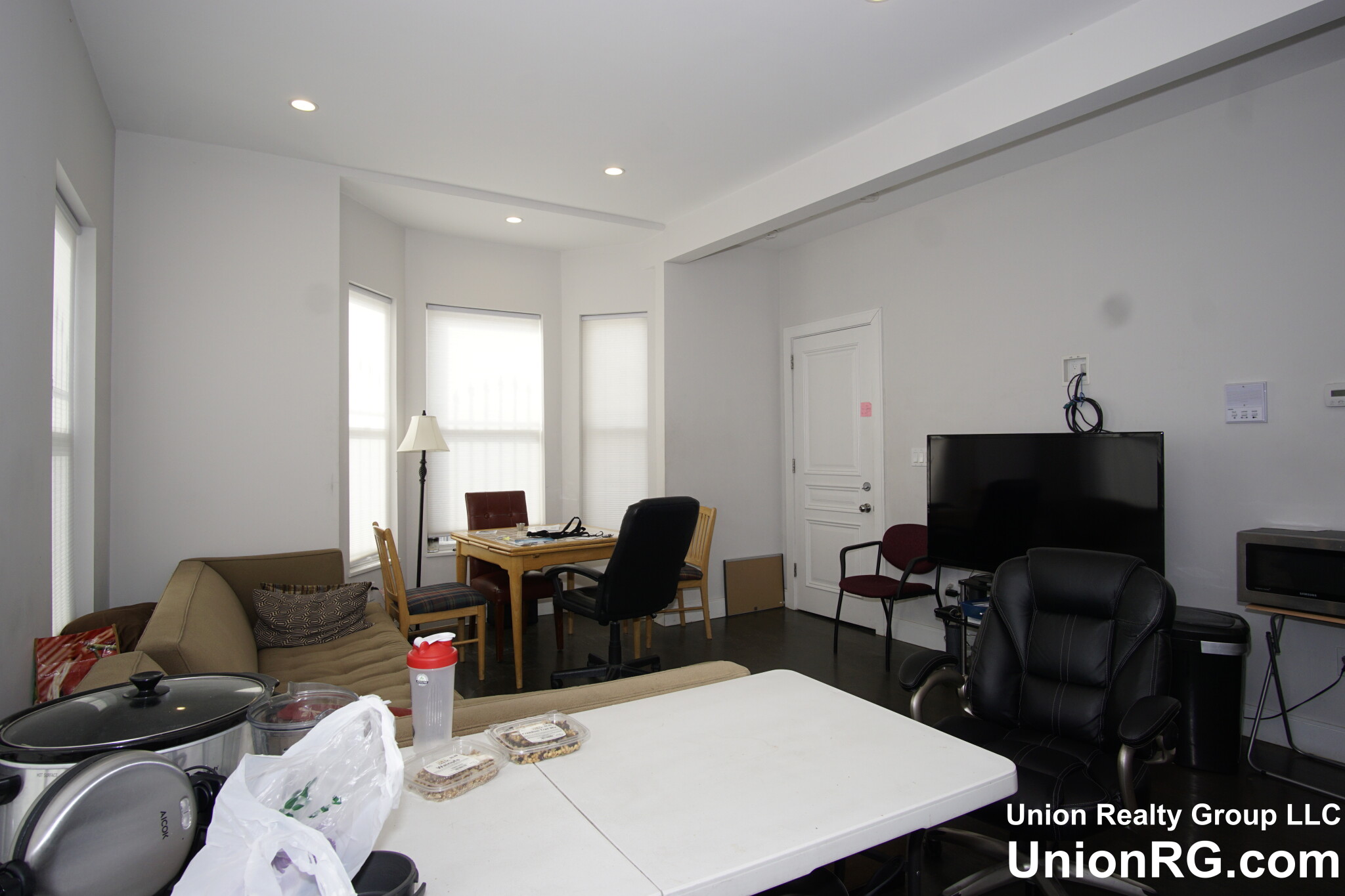 3 bed, 2 bath apartment for rent at 78 Forest St Unit 1, Roxbury — photo 6 of 36