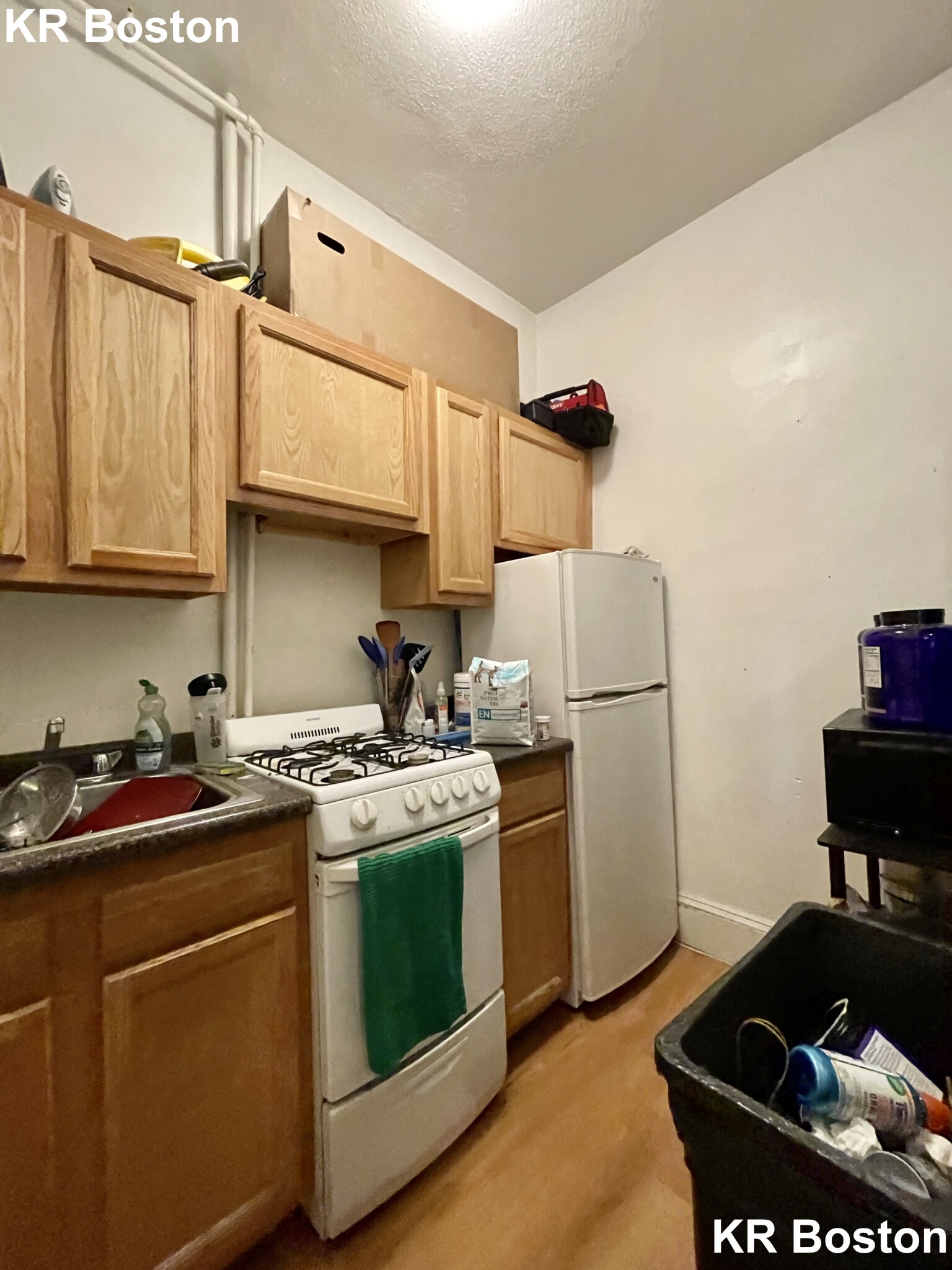 Studio bed, 1 bath apartment for rent at 1329 Commonwealth Ave Unit 4, Allston — photo 3 of 10