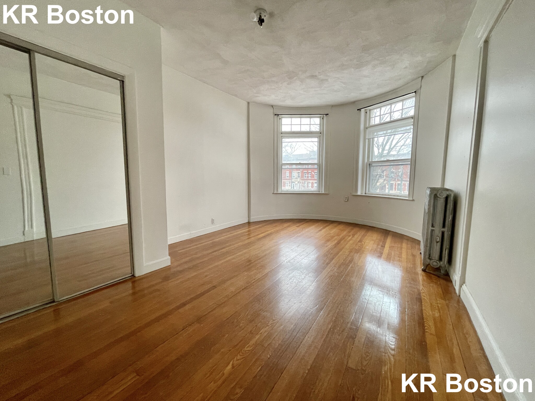 5 bed, 2 bath apartment for rent at 1900 Beacon St Unit 2, Chestnut Hill — photo 13 of 17
