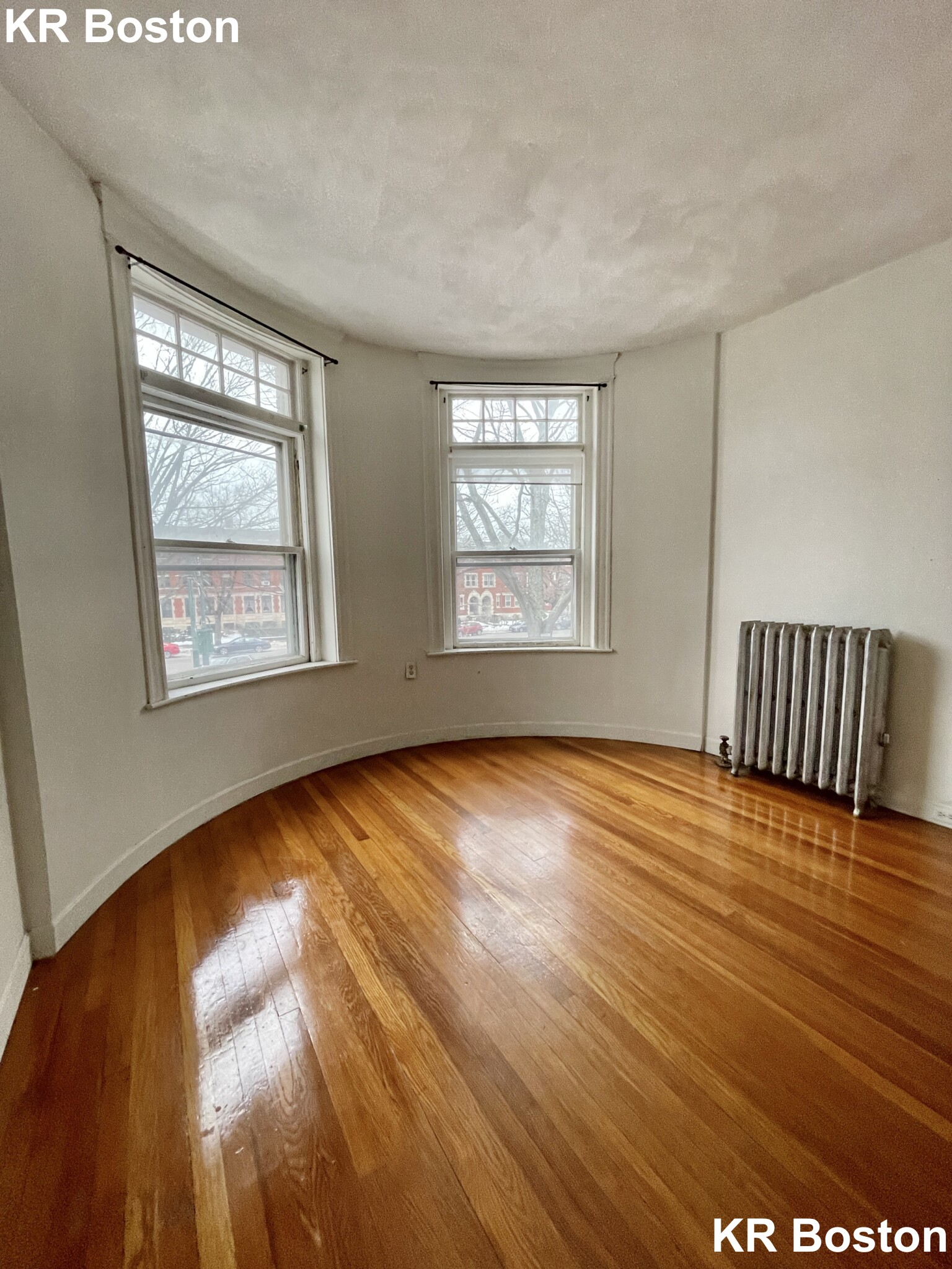 5 bed, 2 bath apartment for rent at 1900 Beacon St Unit 2, Chestnut Hill — photo 16 of 17