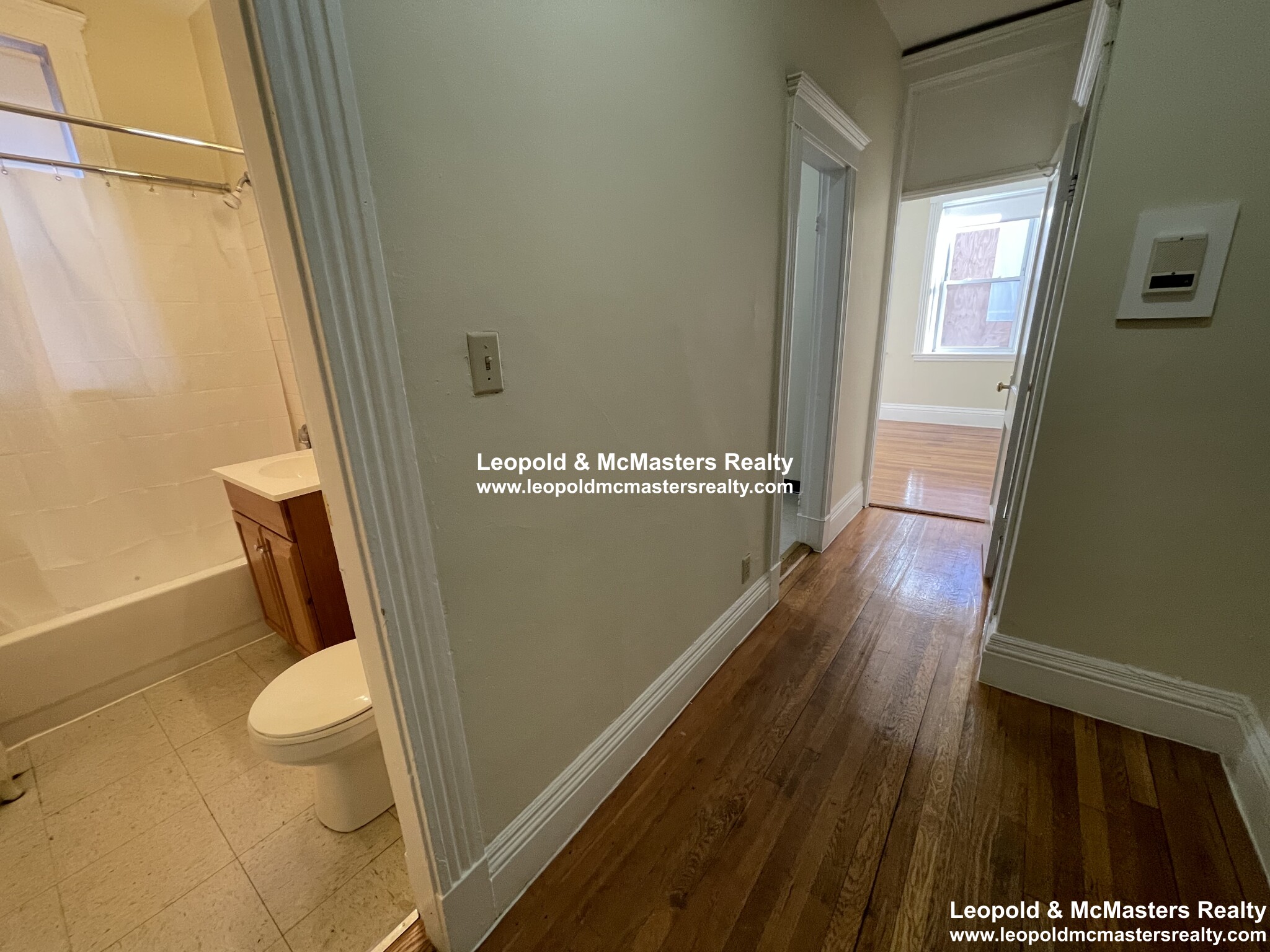 Studio bed, 1 bath apartment for rent at 31 Gardner St Unit 12A, Allston — photo 3 of 9