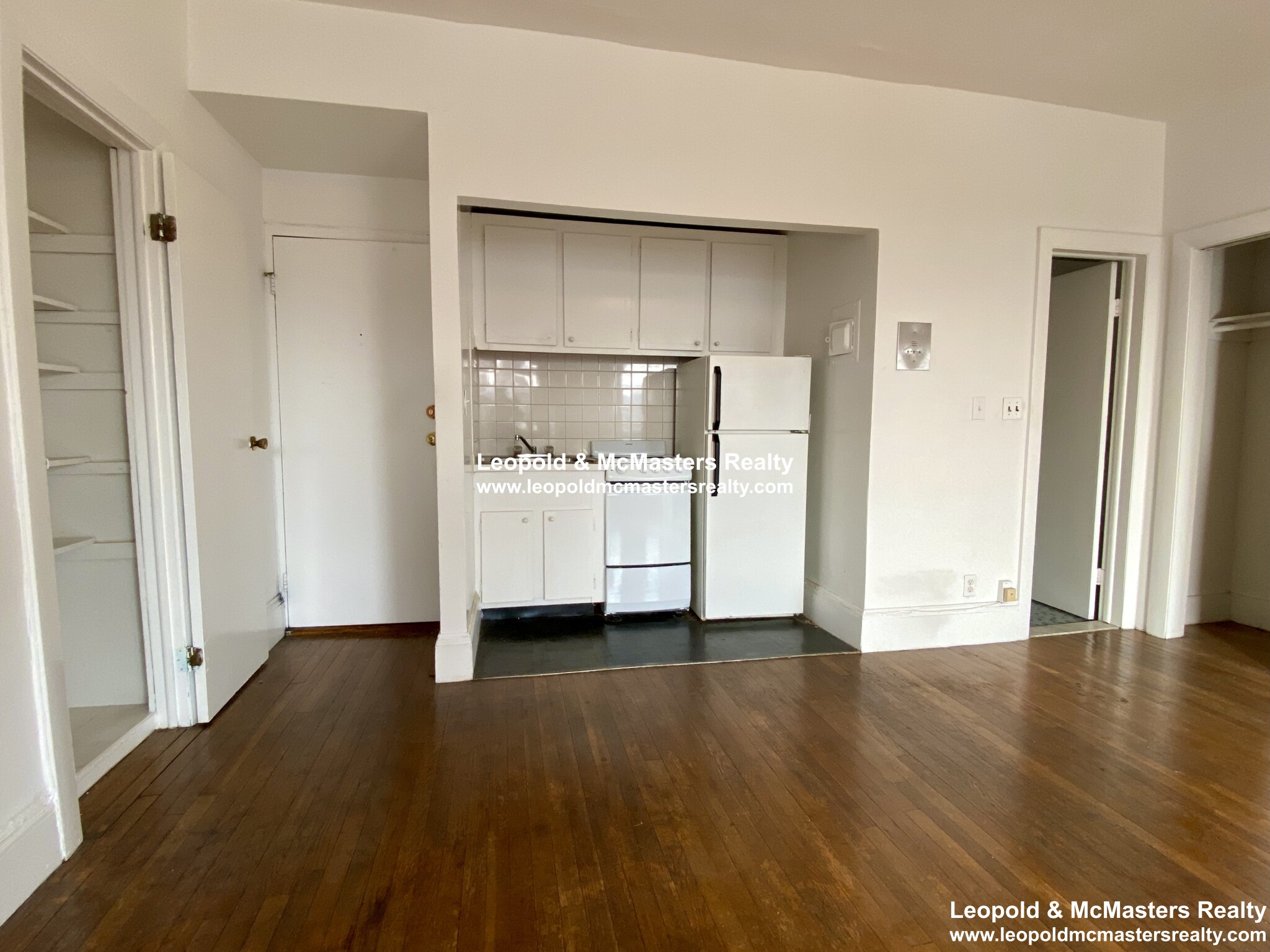Studio bed, 1 bath apartment for rent at 24 Mount Vernon St Unit 502, Beacon Hill — photo 4 of 8