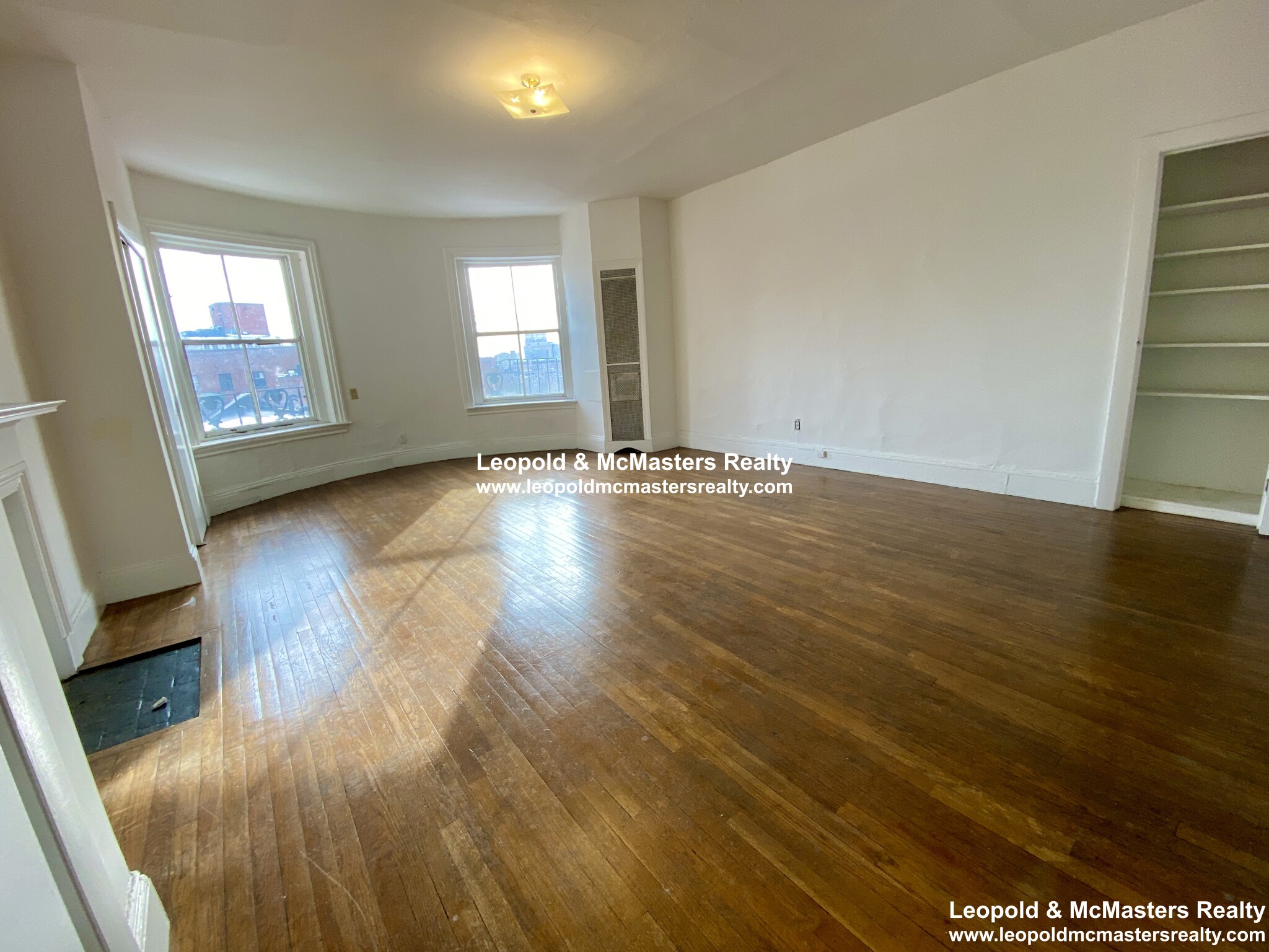 Studio bed, 1 bath apartment for rent at 24 Mount Vernon St Unit 502, Beacon Hill — photo 1 of 8