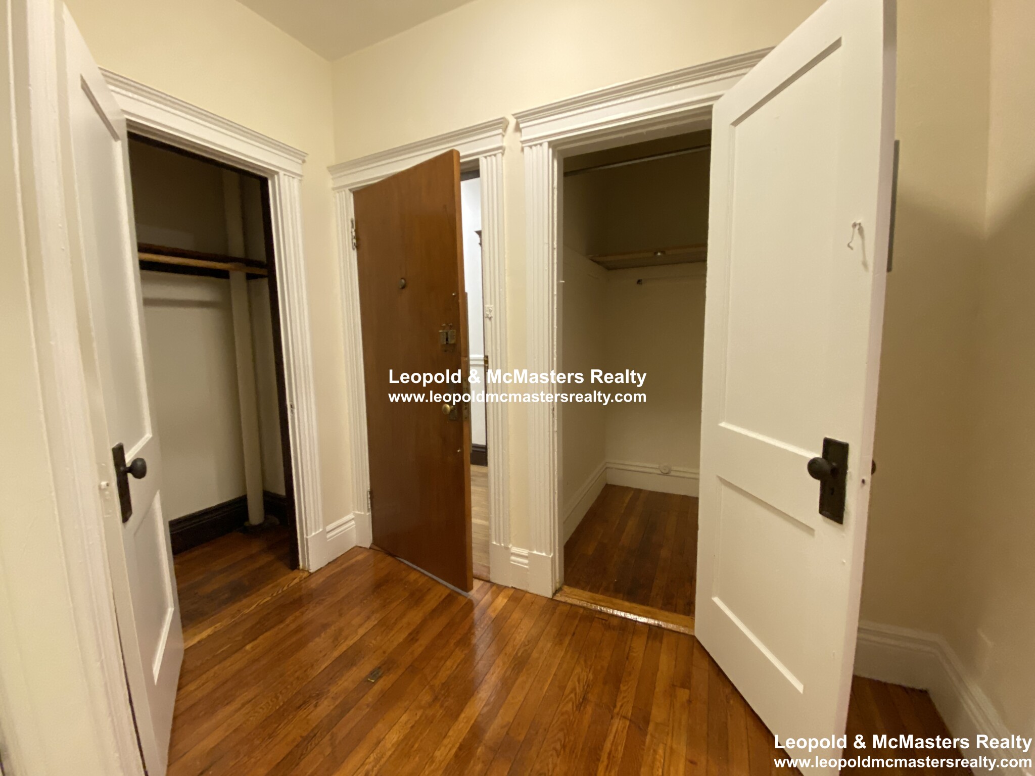 Studio bed, 1 bath apartment for rent at 28 Park Dr Unit 10, Fenway — photo 5 of 10