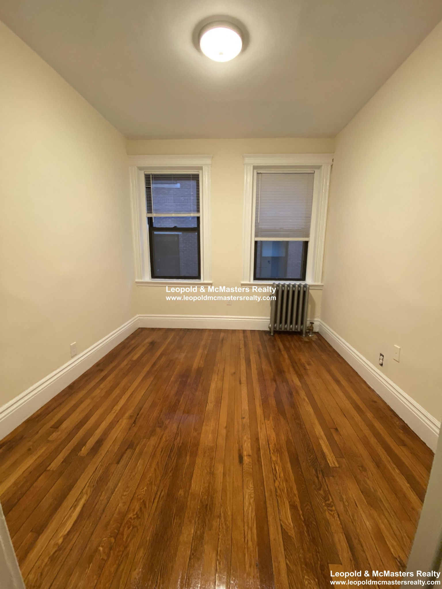 Studio bed, 1 bath apartment for rent at 28 Park Dr Unit 10, Fenway — photo 3 of 10