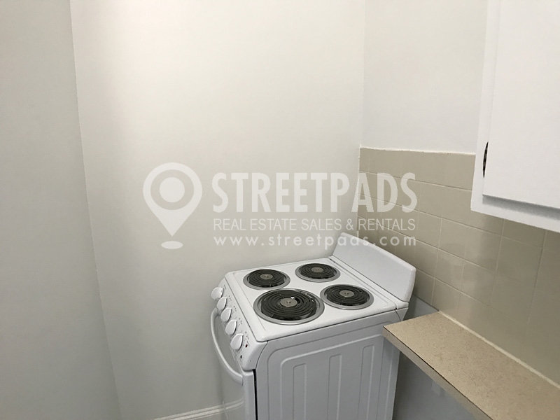 Studio bed, 1 bath apartment for rent at 1539 Beacon St Unit 23, Coolidge Corner — photo 3 of 14