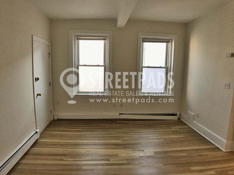 Studio bed, 1 bath apartment for rent at 1539 Beacon St Unit 23, Coolidge Corner — photo 6 of 14