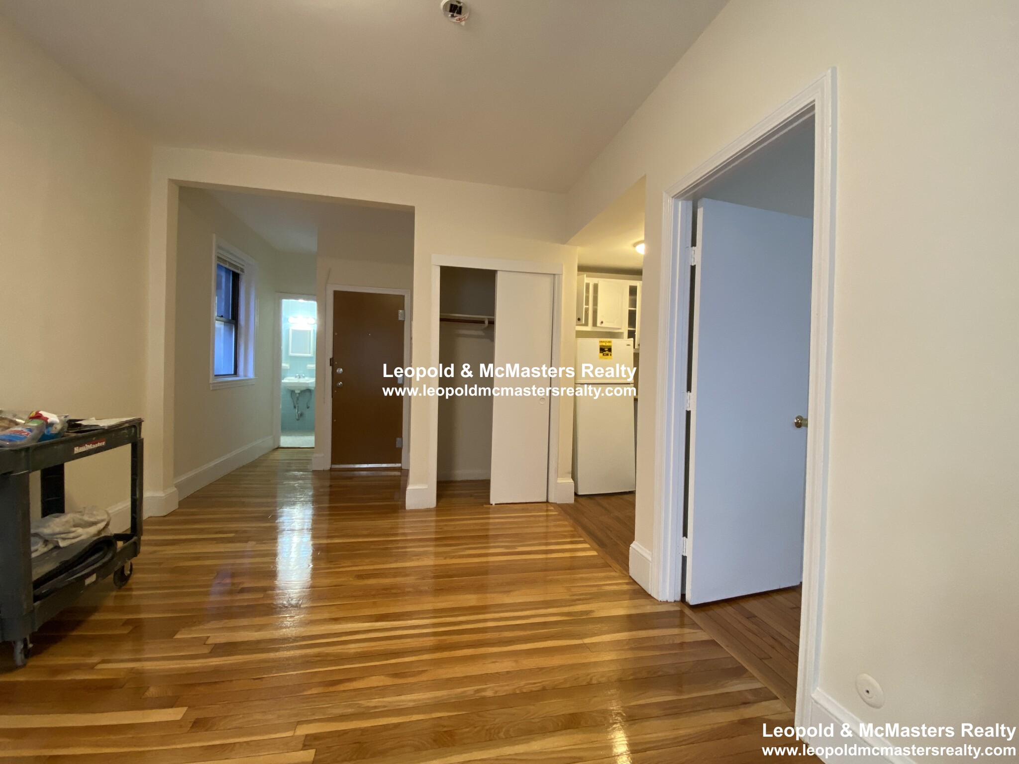 1 bed, 1 bath apartment for rent at 1315 Commonwealth Ave Unit 307U, Allston — photo 5 of 11