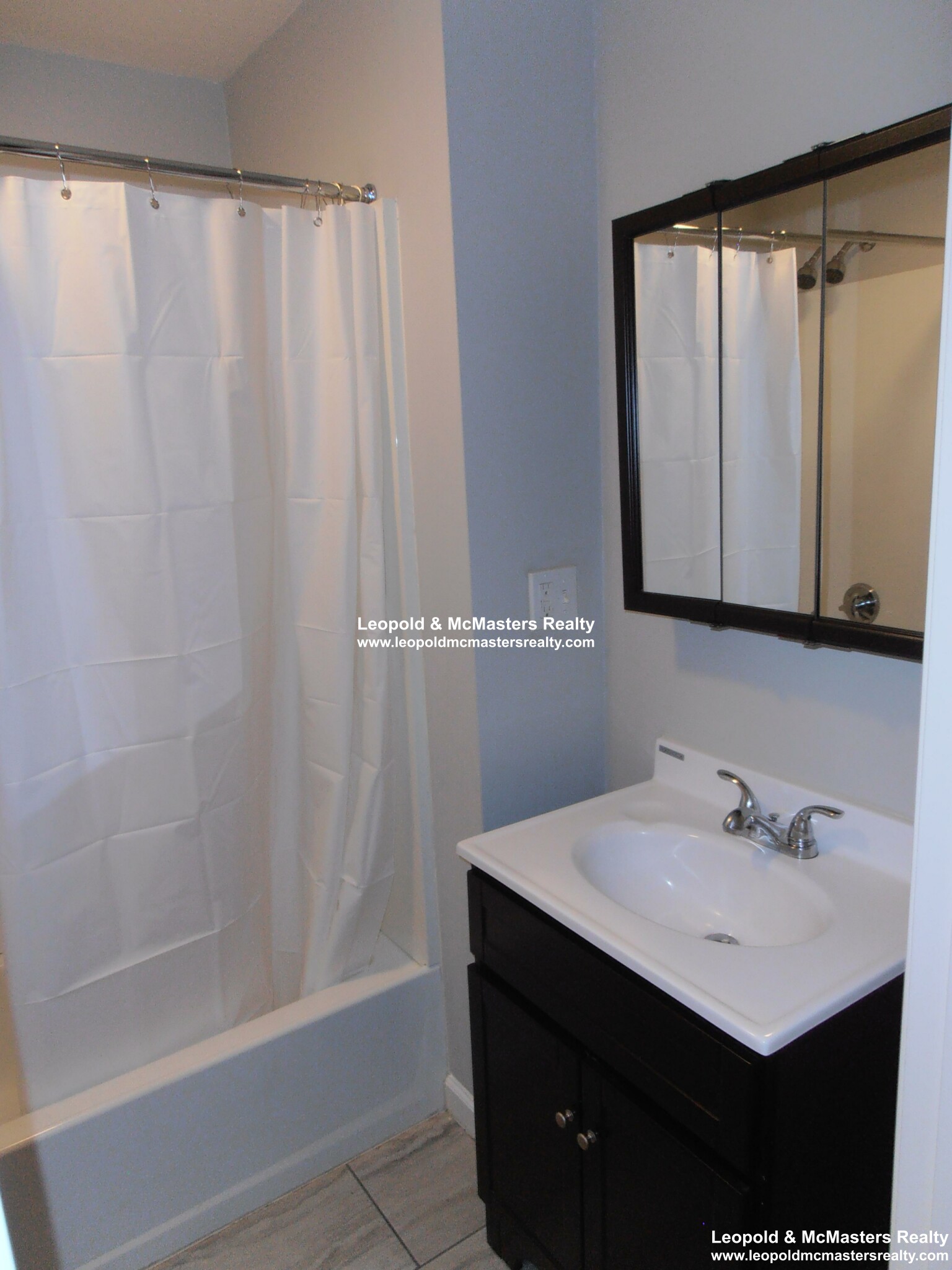 3 bed, 2 bath apartment for rent at 105 Sydney Unit 2 St., Dorchester — photo 9 of 14