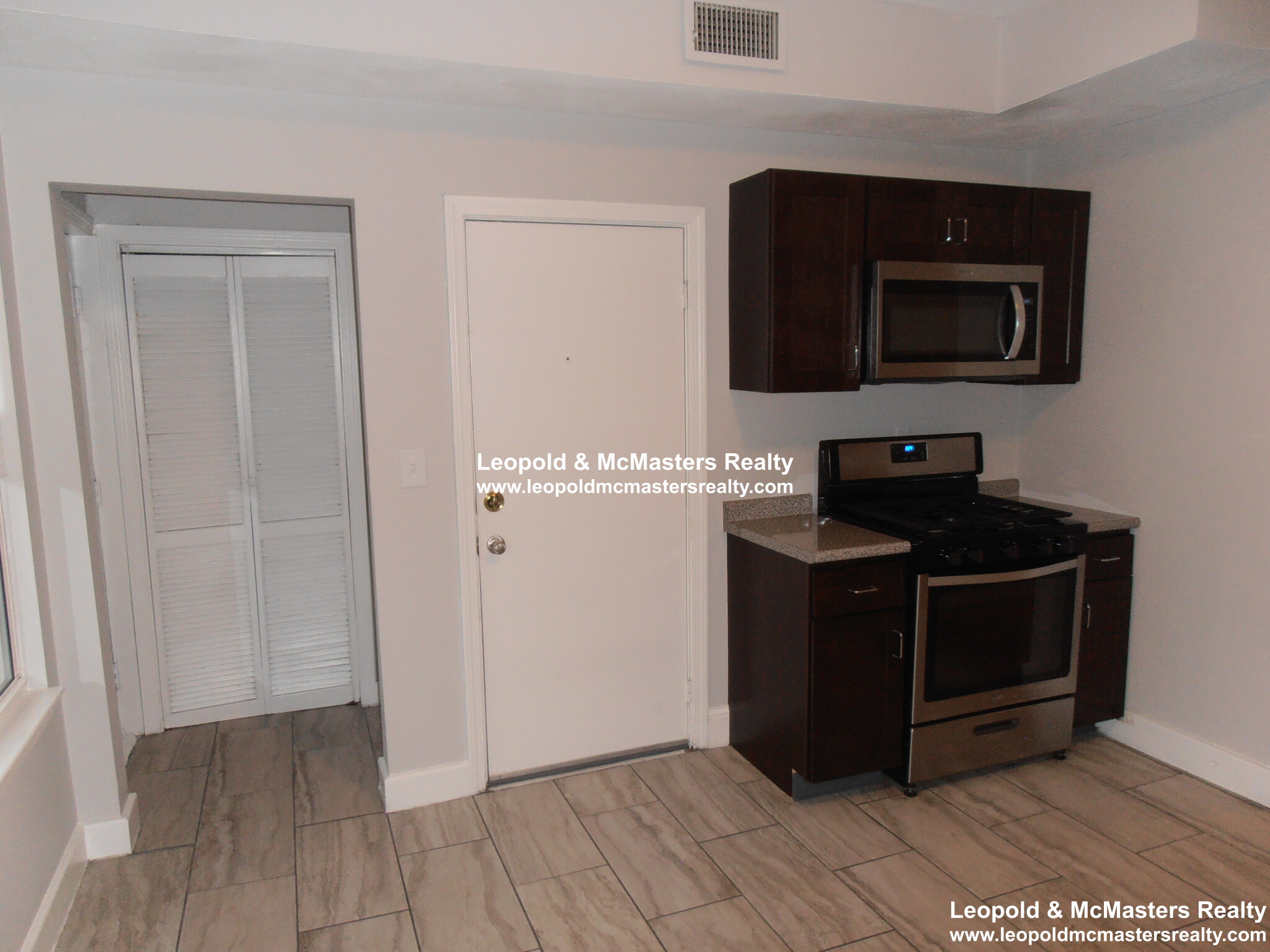 3 bed, 2 bath apartment for rent at 105 Sydney Unit 2 St., Dorchester — photo 6 of 14