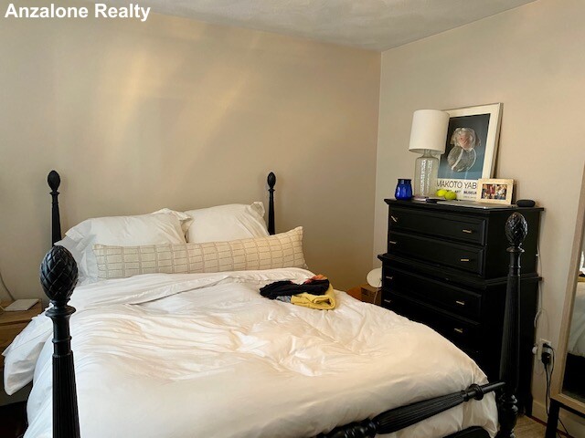 2 bed, 1 bath apartment for rent at 10 Hull St Unit 2, North End — photo 17 of 18