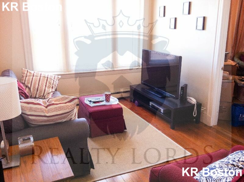 2 bed, 1 bath apartment for rent at 209 Winthrop Rd Unit 31, Washington Square — photo 1 of 4