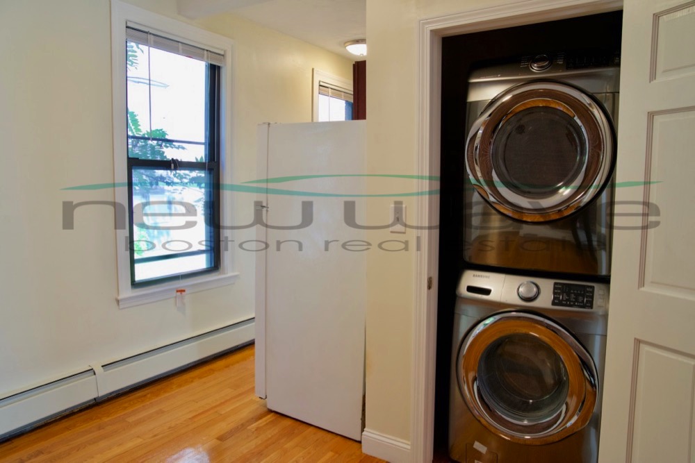 3 bed, 1 bath apartment for rent at 38 Bradford St Unit 3, South End — photo 4 of 15