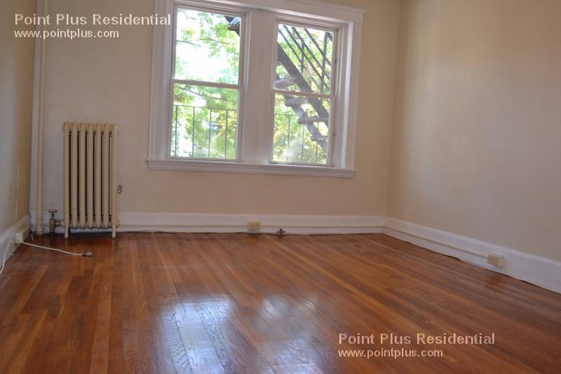 Studio bed, 1 bath apartment for rent at 15 Linnean Unit 2, Harvard Square — photo 3 of 11
