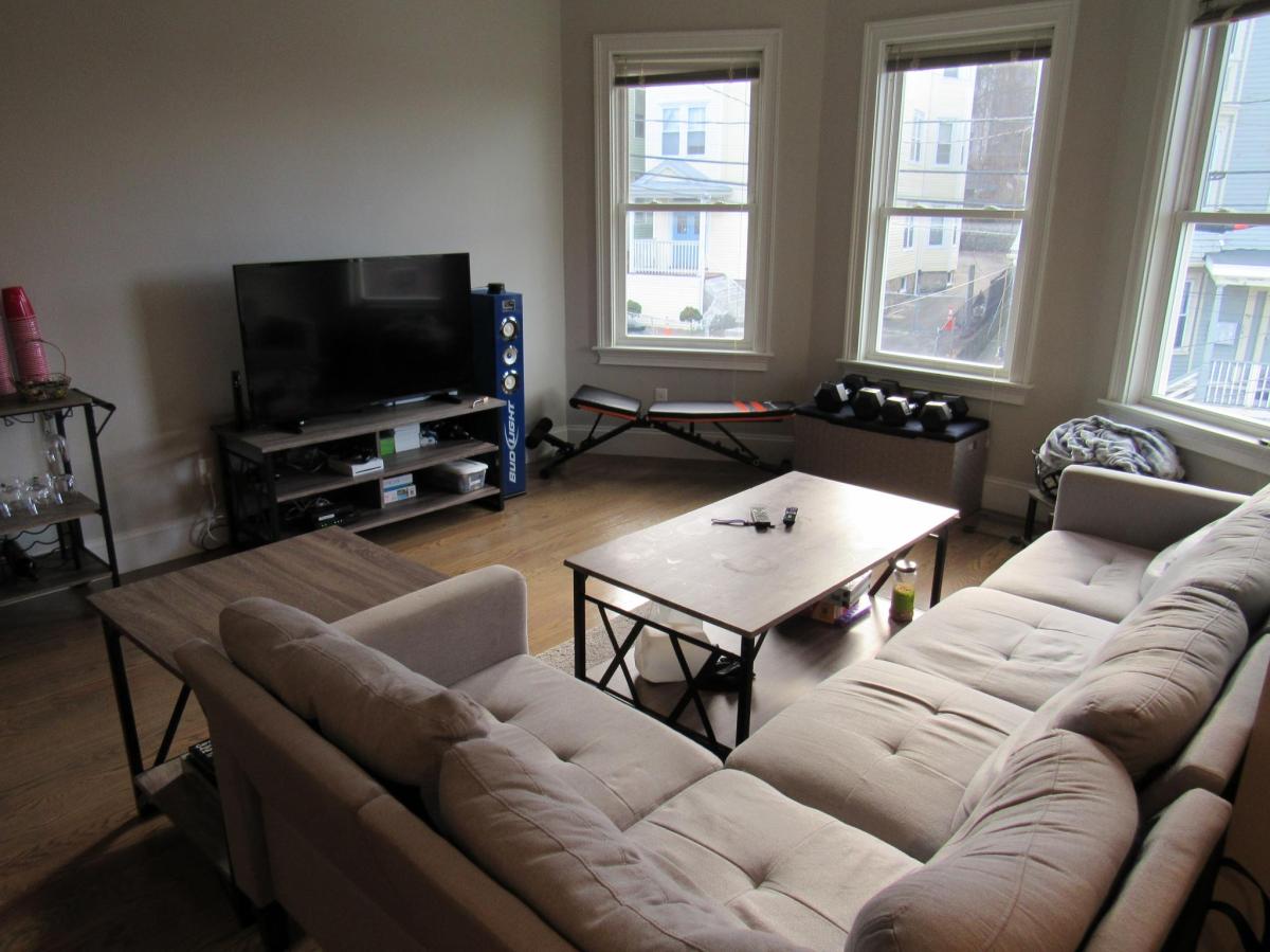 4 bed, 2 bath apartment for rent at 50 Calumet St Unit 3, Mission Hill — photo 1 of 17