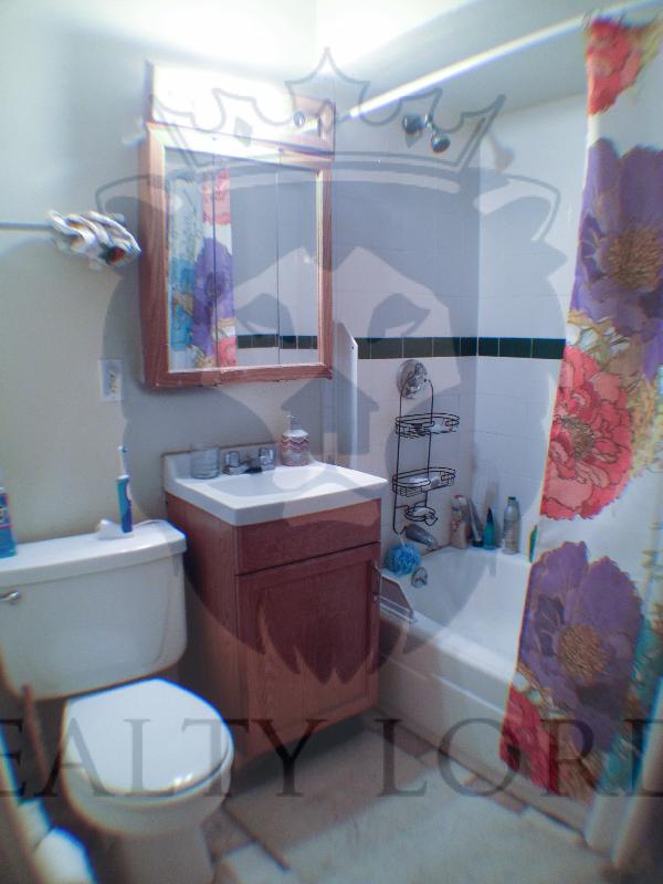 1 split bed, 1 bath apartment for rent at 68 Harvard Ave Unit A, Allston — photo 2 of 3