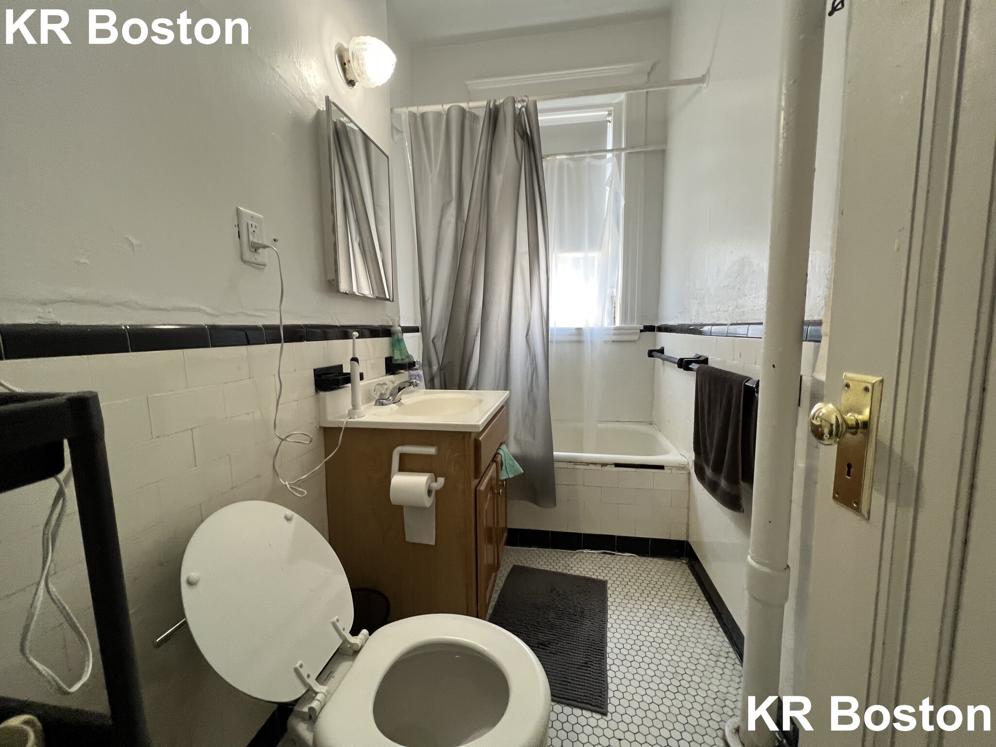 1 bed, 1 bath apartment for rent at 1686 Commonwealth Ave Unit 34, Brighton — photo 4 of 9