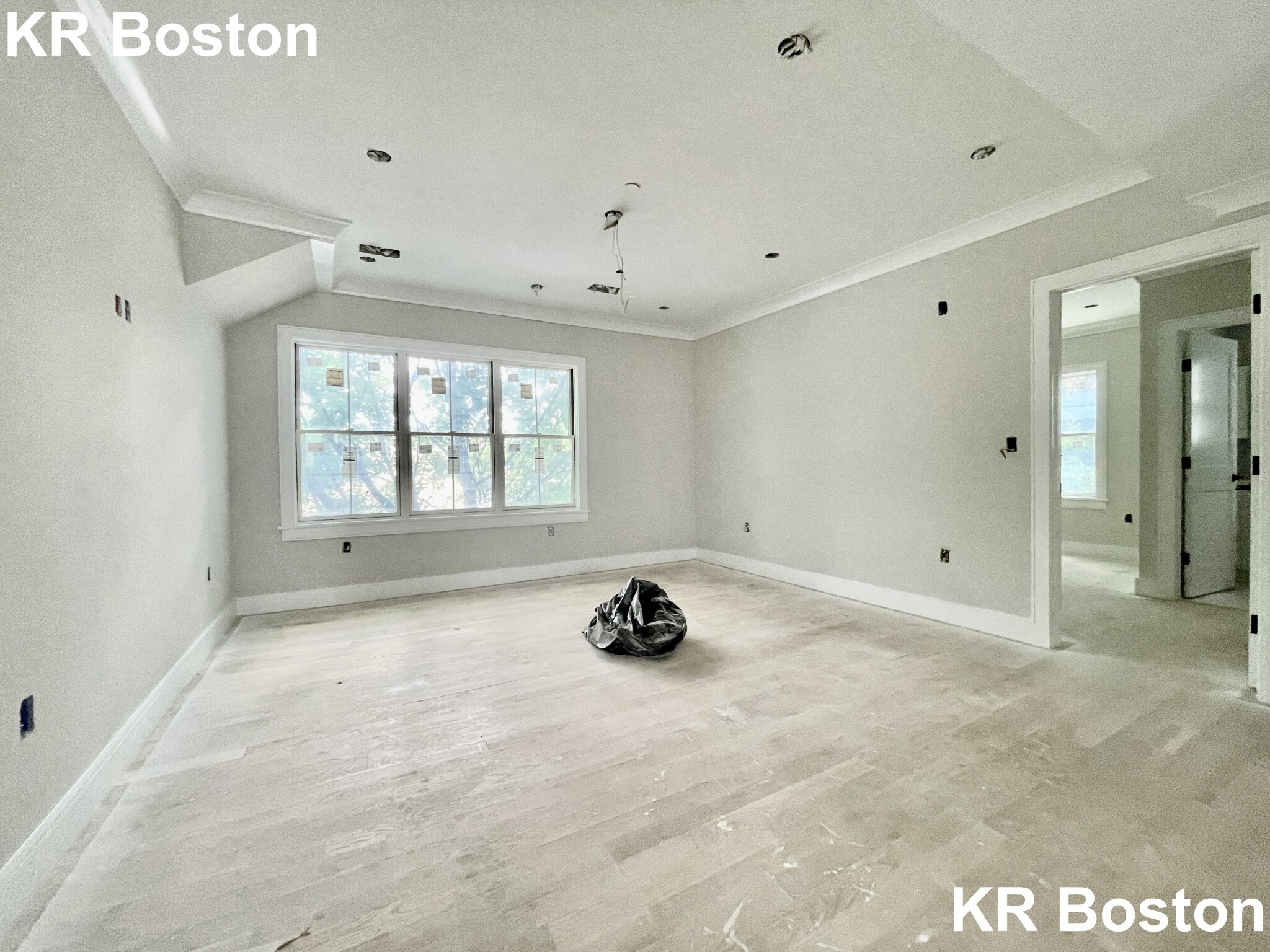 3 bed, 2 bath apartment for rent at 20 Reedsdale St Unit 3, Allston — photo 2 of 11