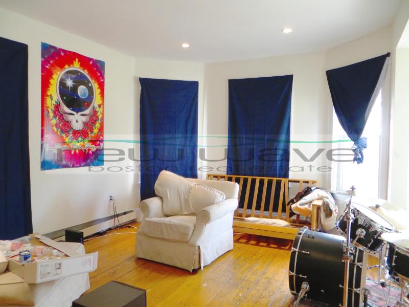 3 bed, 1 bath apartment for rent at 70 Calumet St Unit 1, Mission Hill — photo 8 of 13