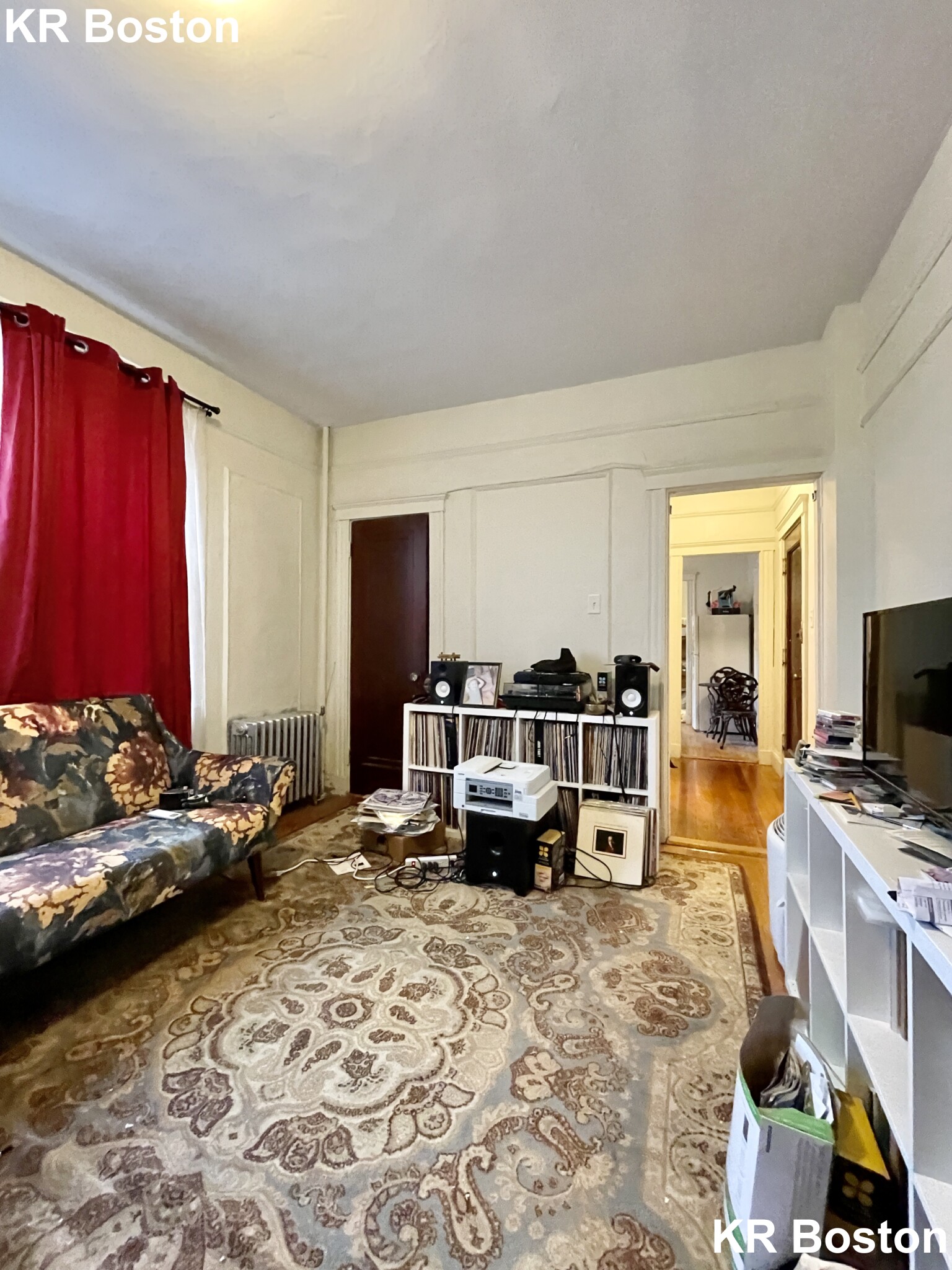Studio bed, 1 bath apartment for rent at 61 Chiswick Rd Unit 19, Brighton — photo 3 of 5