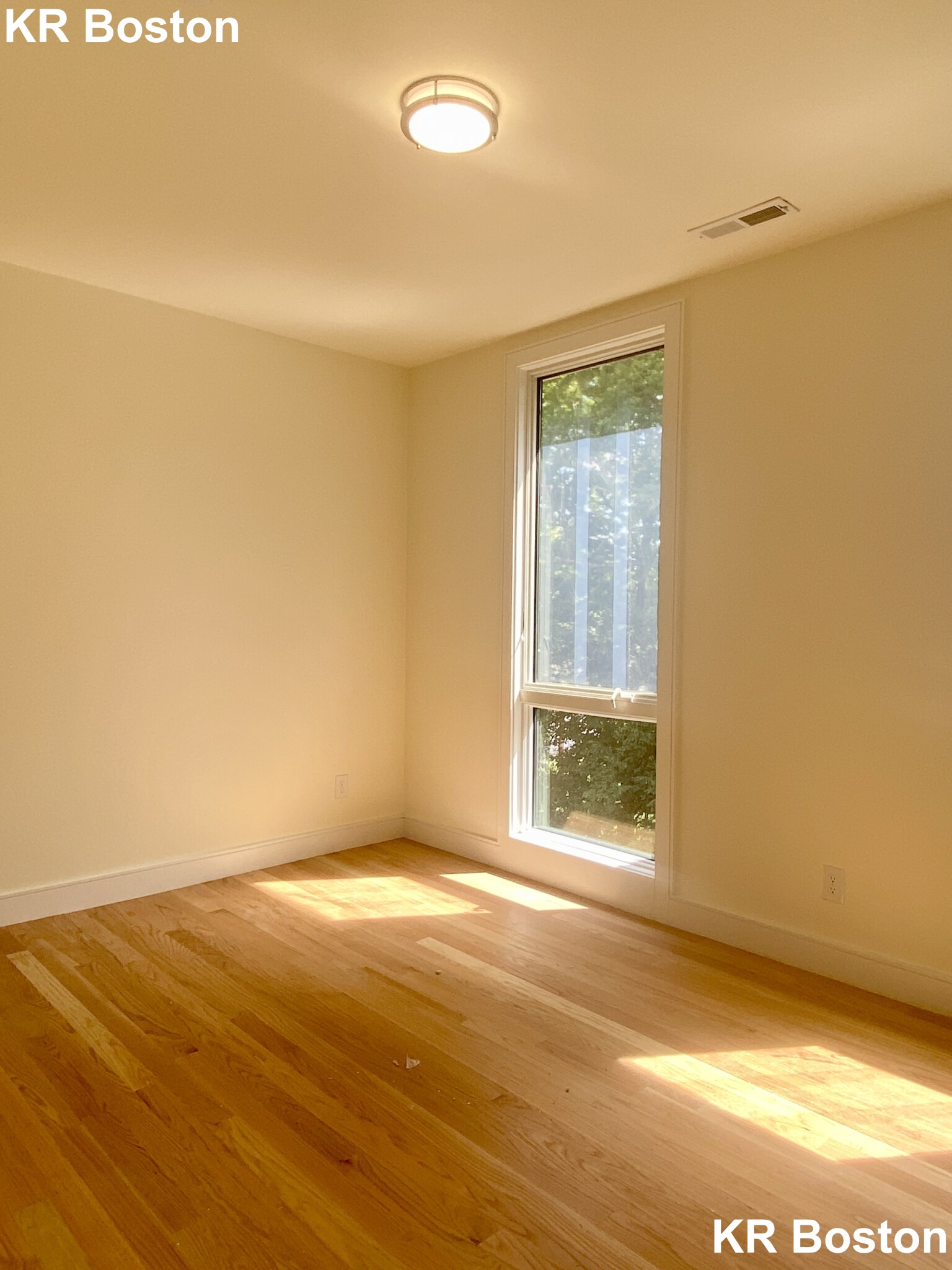 3 bed, 2.5 bath apartment for rent at 66 Cameron St Unit 3, Brookline Village — photo 5 of 16