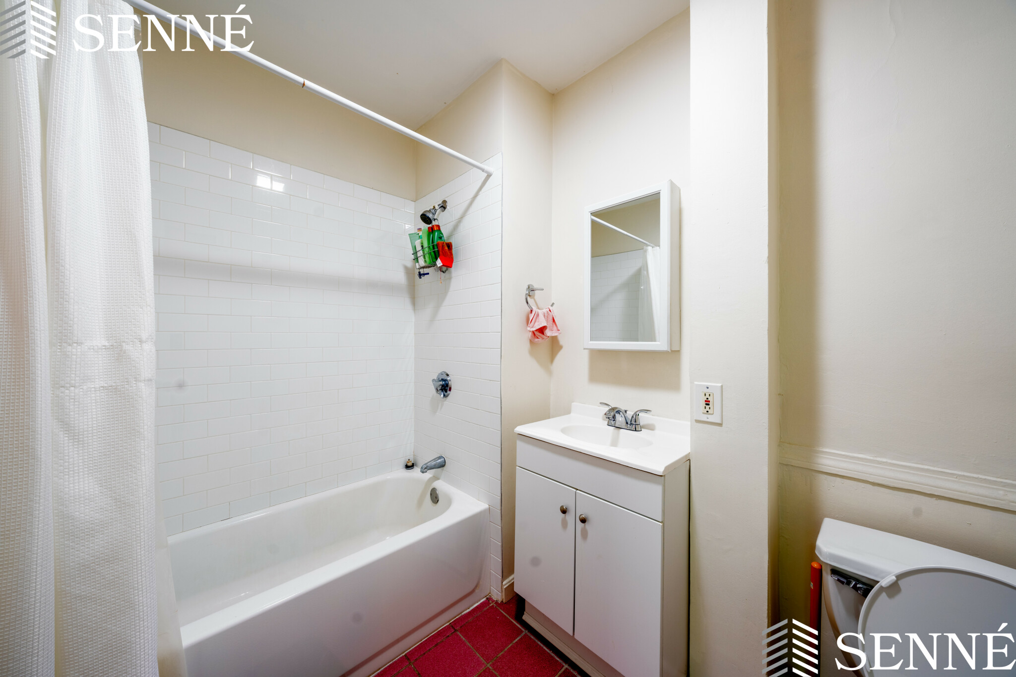 2 Hampshire Ct, Inman Square
