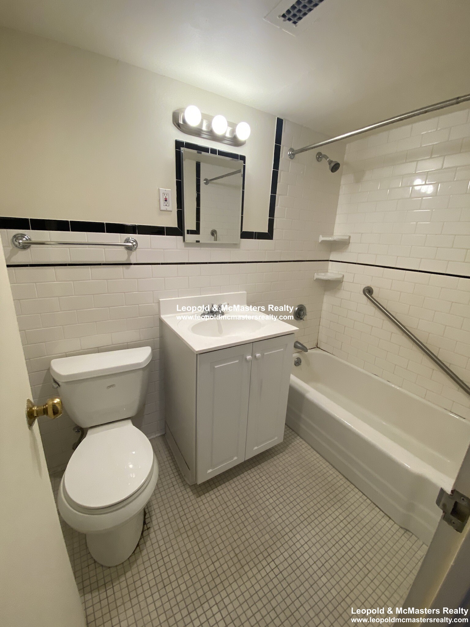 Studio bed, 1 bath apartment for rent at 101 Monmouth St Unit 307, Longwood — photo 14 of 28